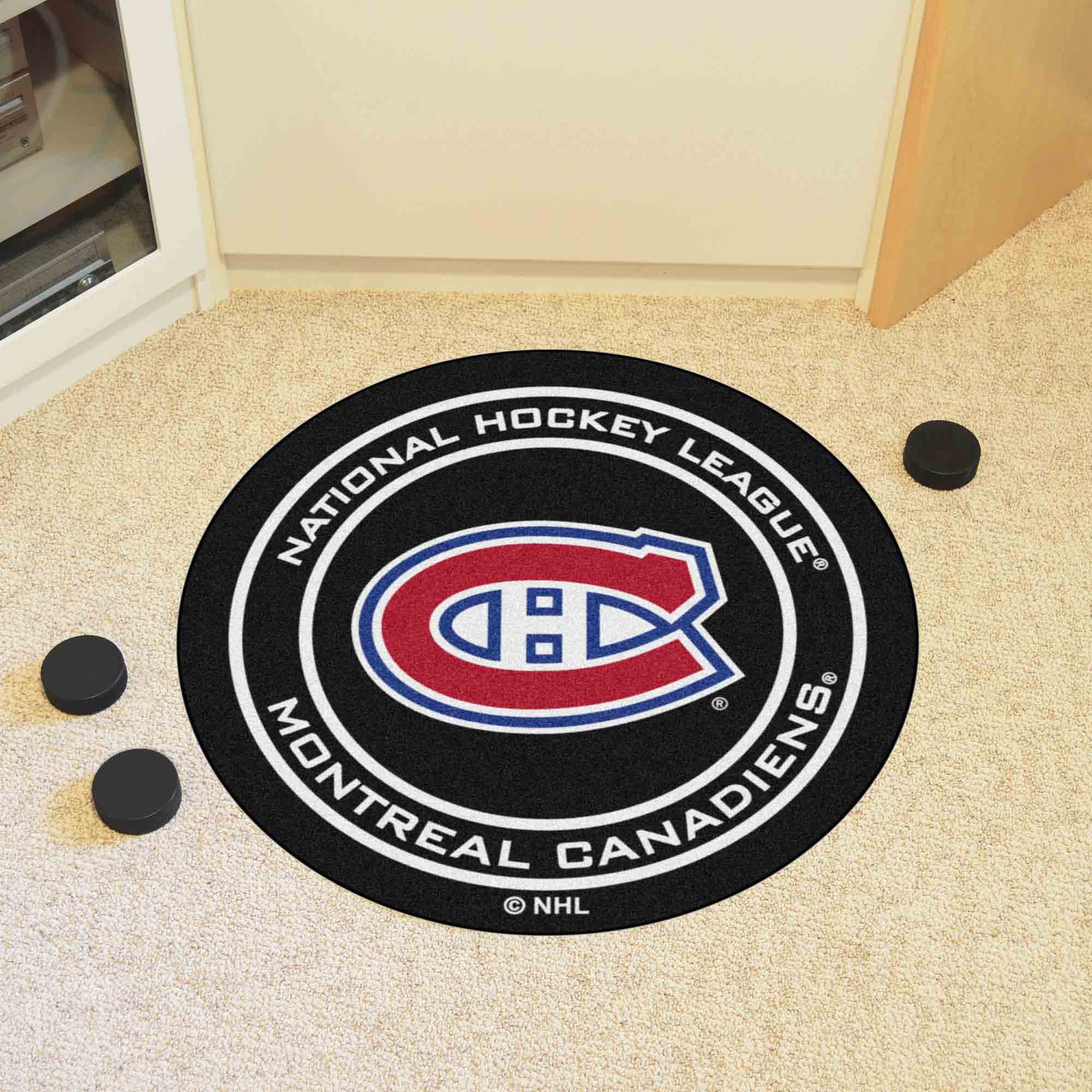 Montreal Canadiens Hockey Puck Rug - 27in. Diameter