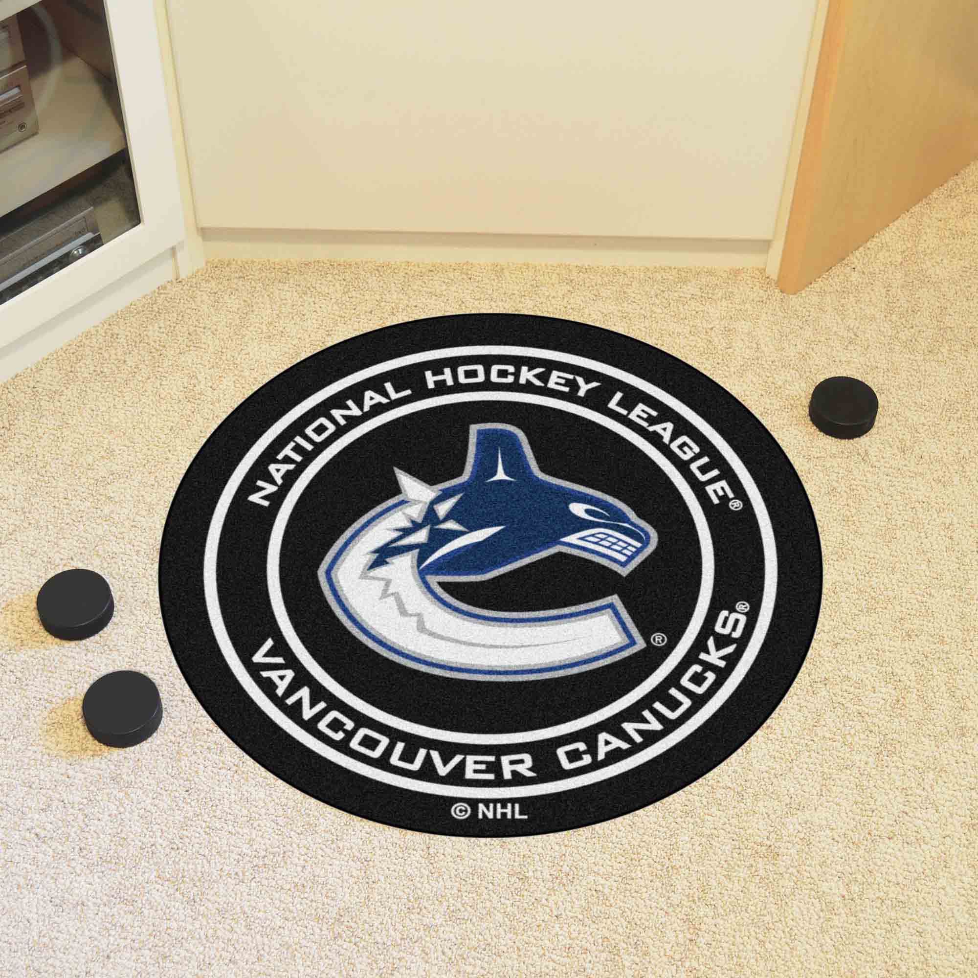 Vancouver Canucks Hockey Puck Rug - 27in. Diameter