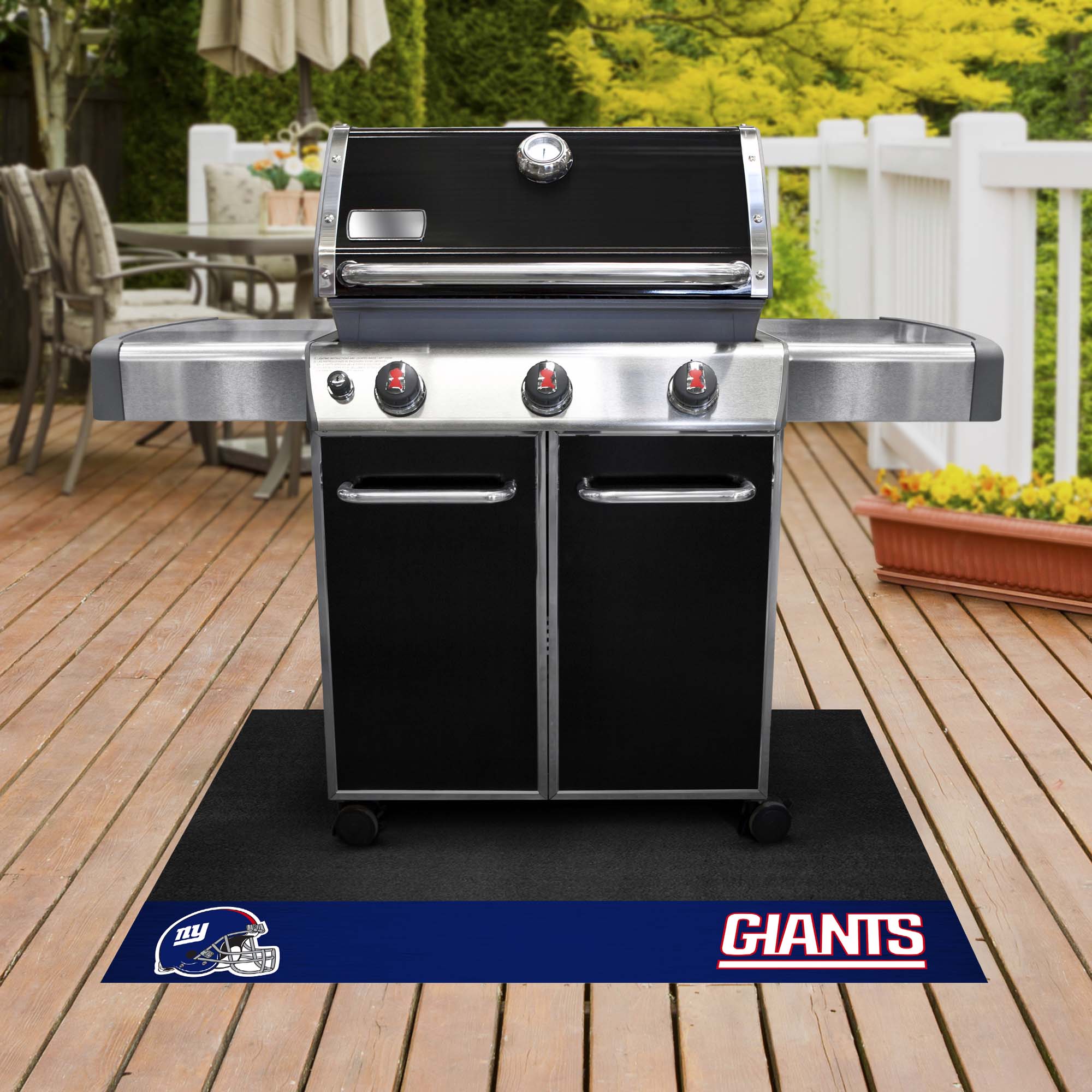 New York Giants Vinyl Grill Mat - 26in. x 42in.