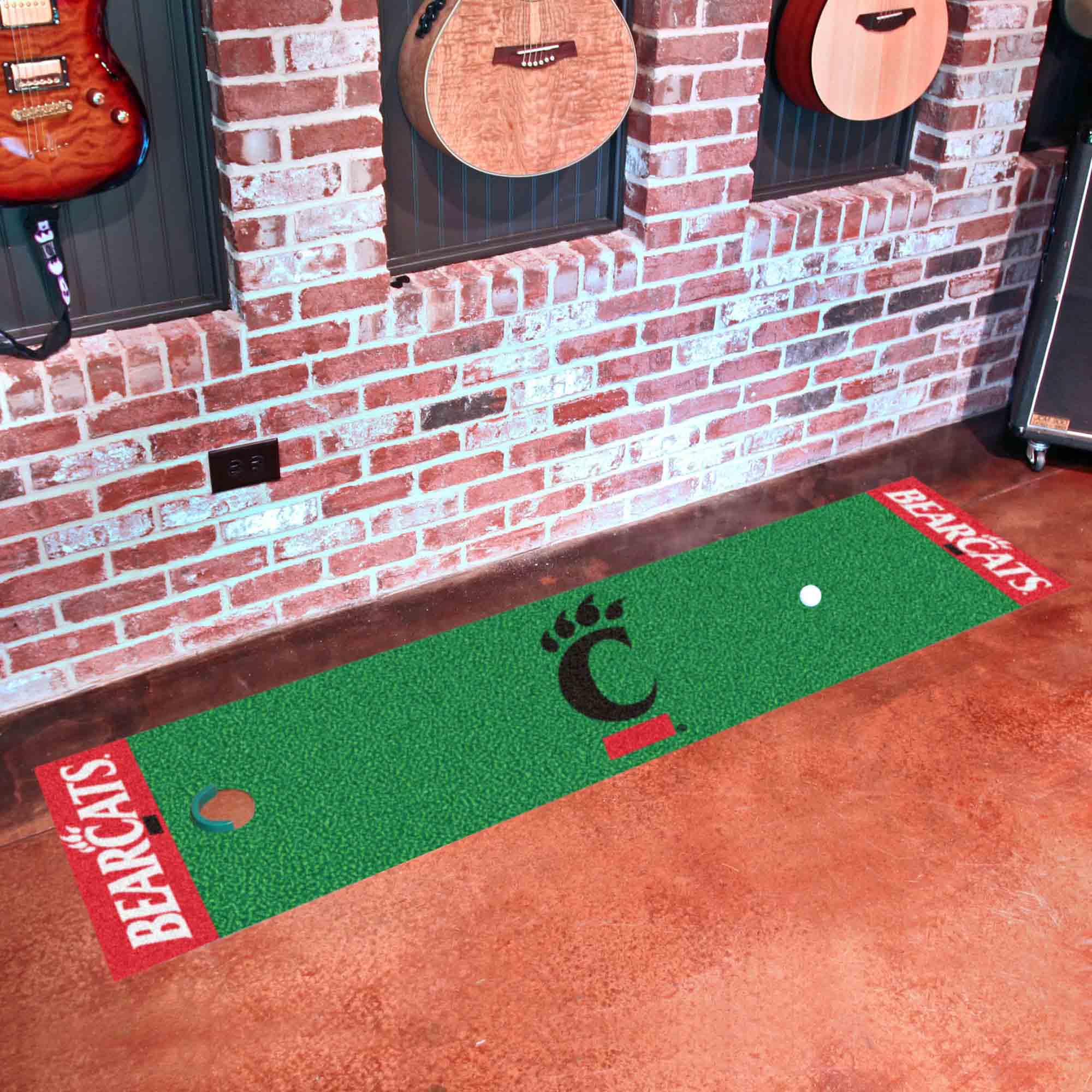 Cincinnati Bearcats Putting Green Mat - 1.5ft. x 6ft.