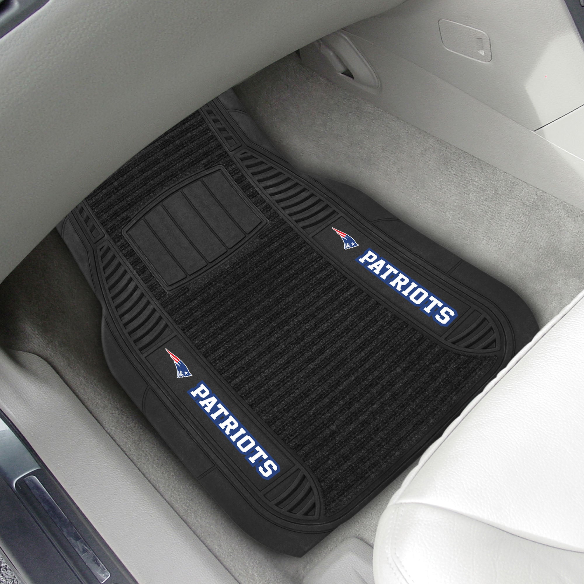 New England Patriots 2 Piece Deluxe Car Mat Set