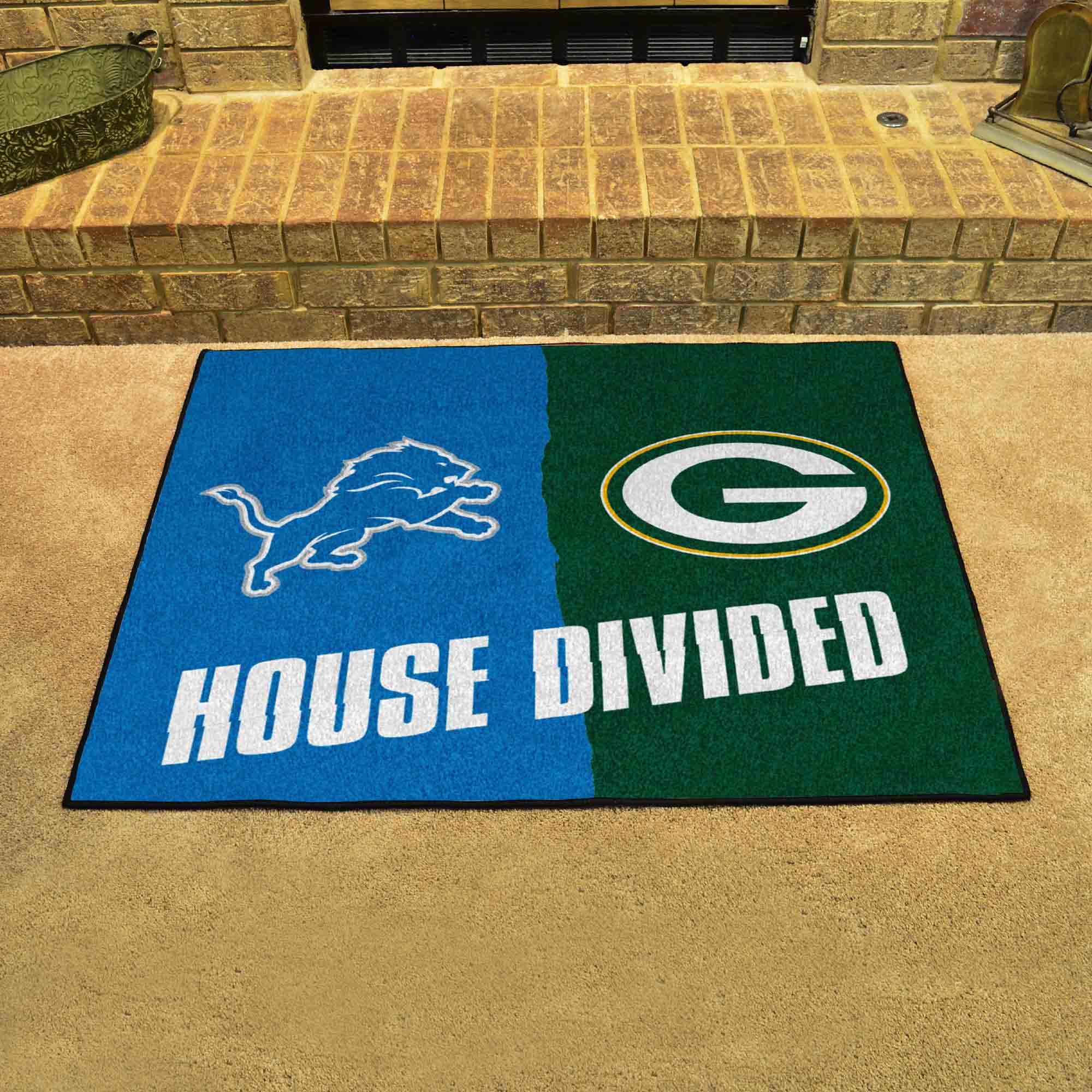 NFL House Divided - Lions / Packers House Divided Rug - 34 in. x 42.5 in. - NFL House Divided - Lions / Packers