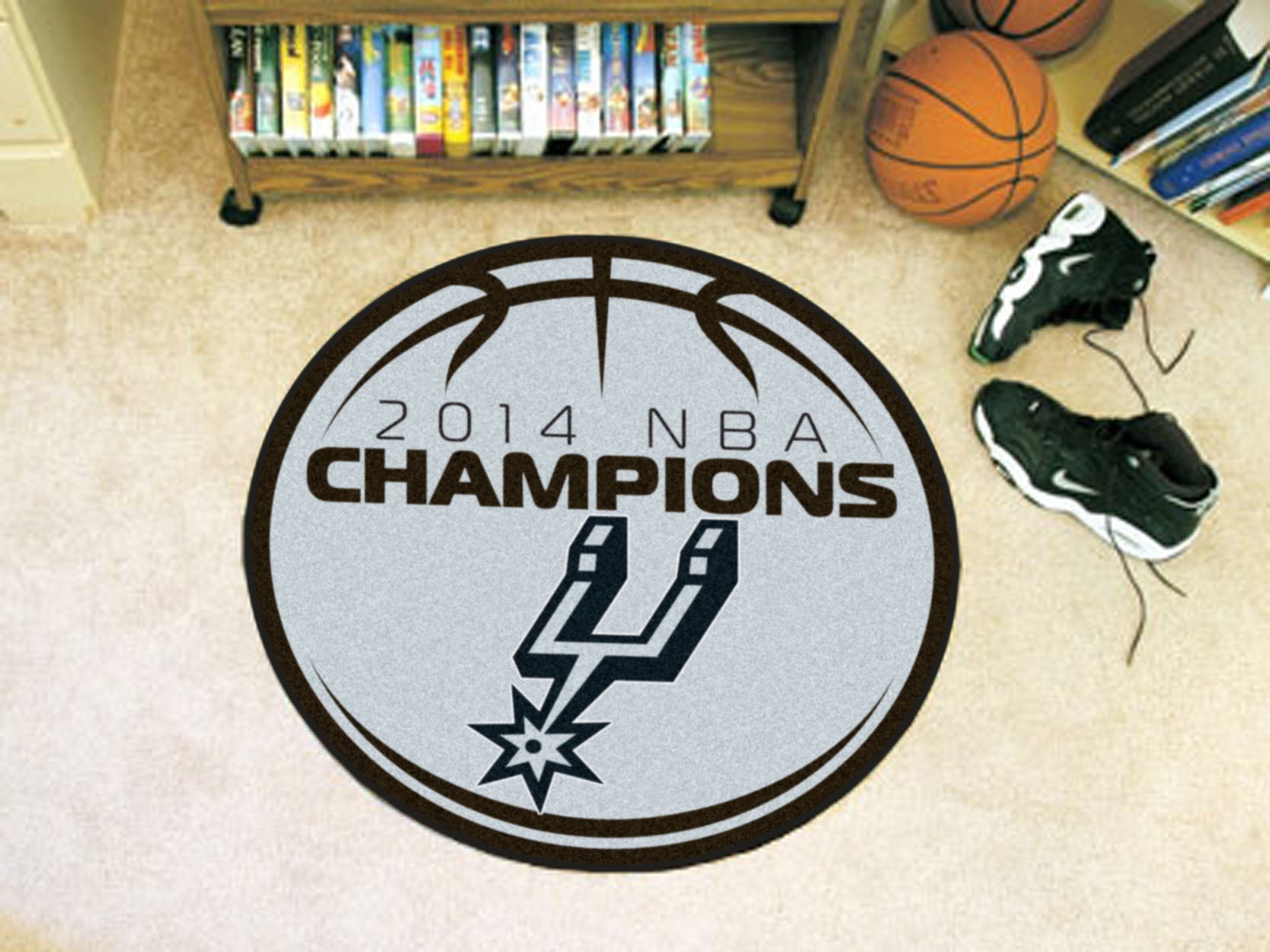 San Antonio Spurs 2014 NBA Champions Basketball Rug - 27in. Diameter