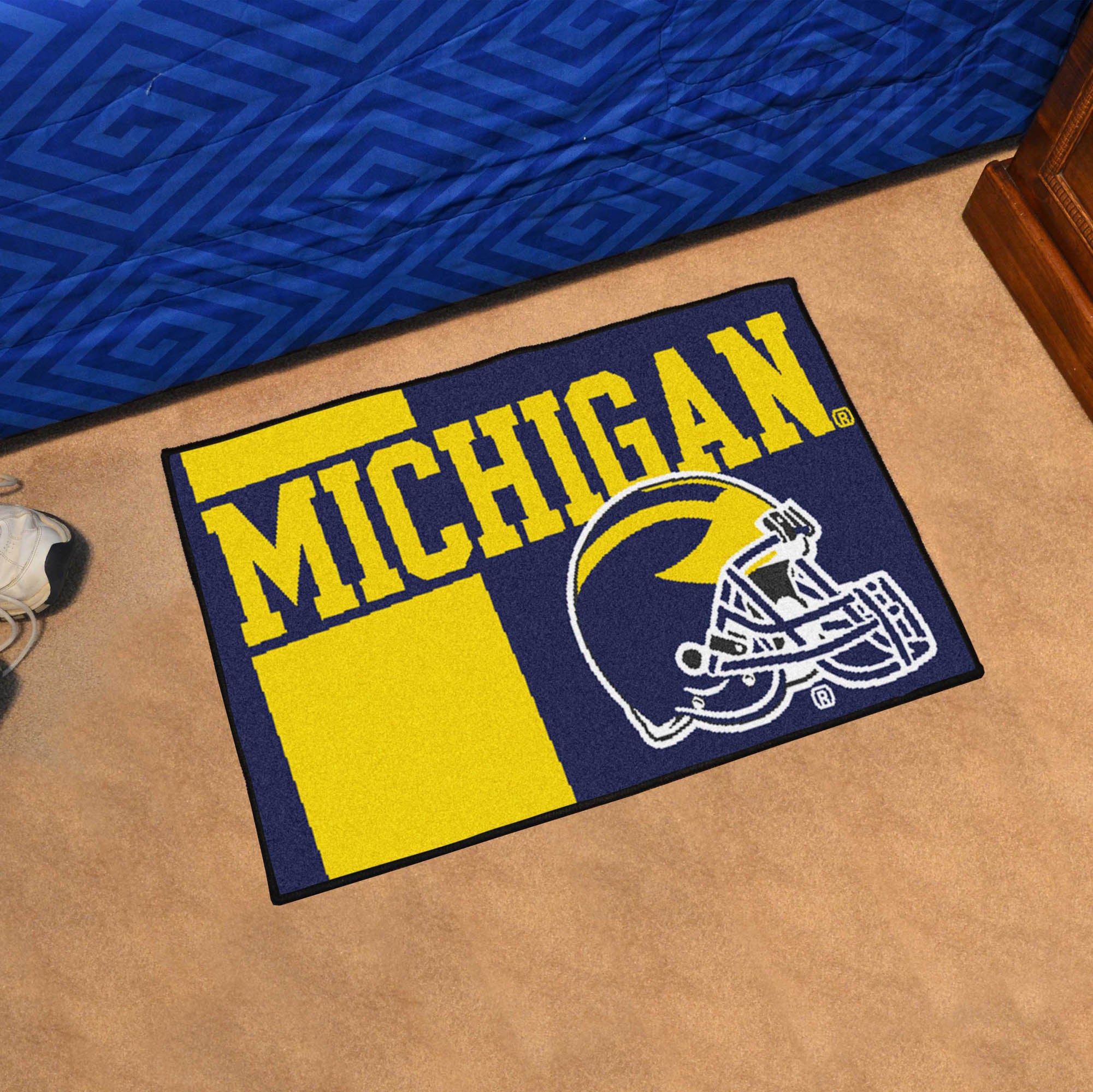 Michigan Wolverines Starter Mat Accent Rug - 19in. x 30in., Unifrom Design