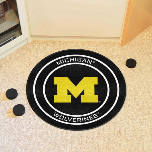 Michigan Wolverines Hockey Puck Rug - 27in. Diameter