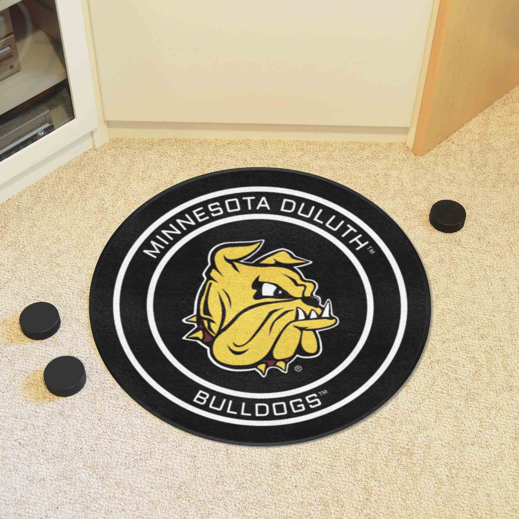 Minnesota-Duluth Bulldogs Hockey Puck Rug - 27in. Diameter