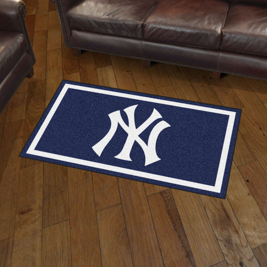 New York Yankees 3ft. x 5ft. Plush Area Rug