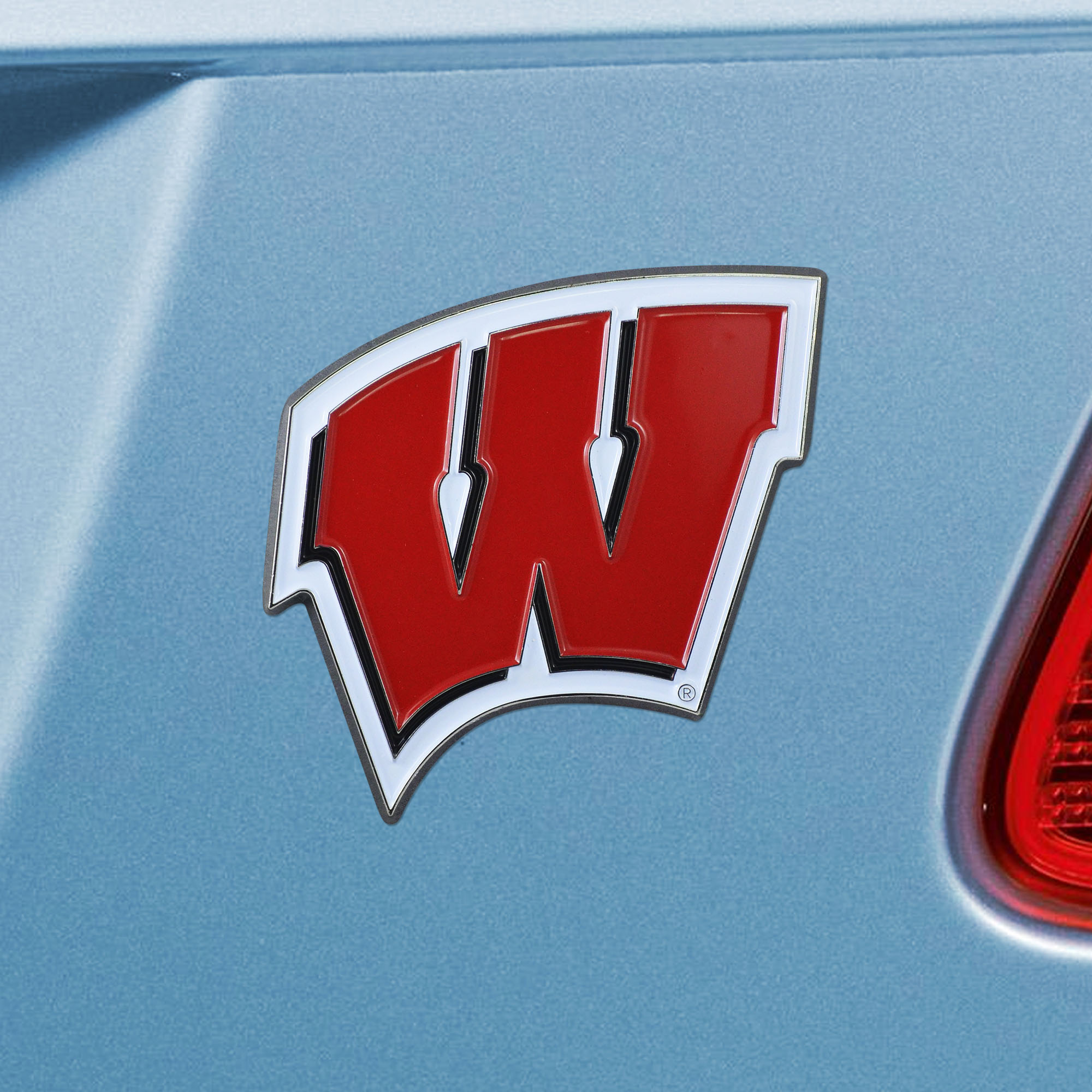 Wisconsin Badgers 3D Color Metal Emblem