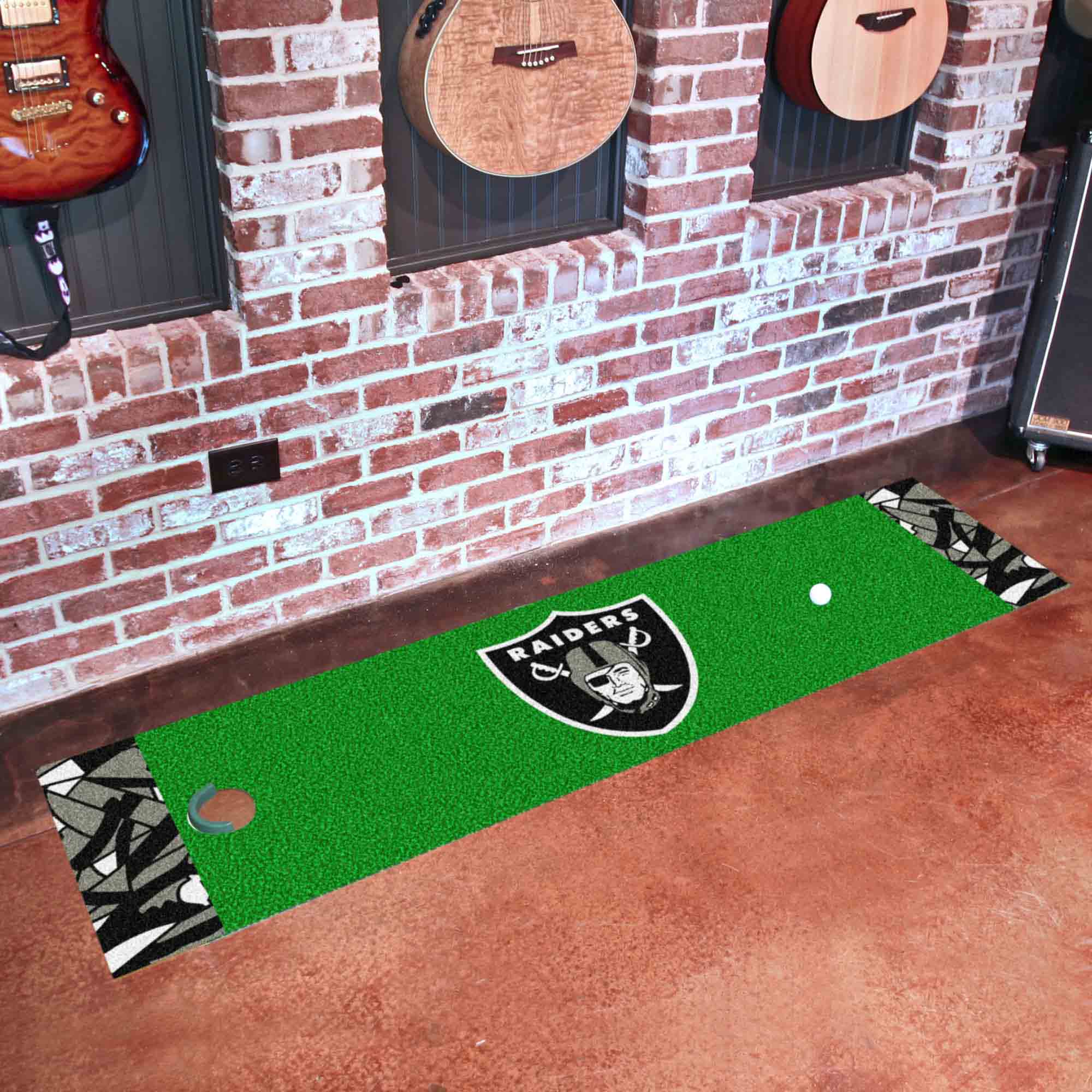 Las Vegas Raiders Putting Green Mat - 1.5ft. x 6ft.