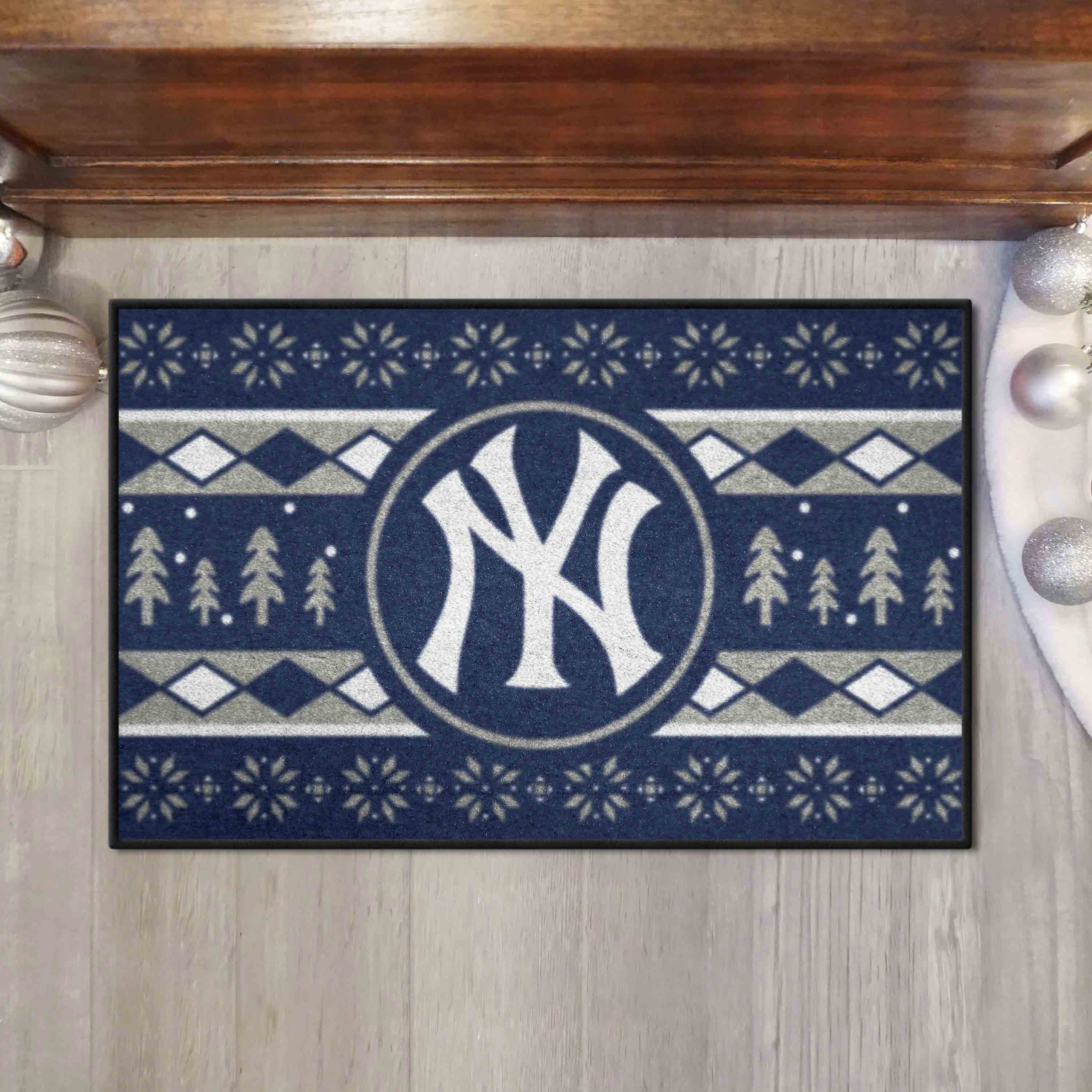 New York Yankees Holiday Sweater Starter Mat Accent Rug - 19in. x 30in.