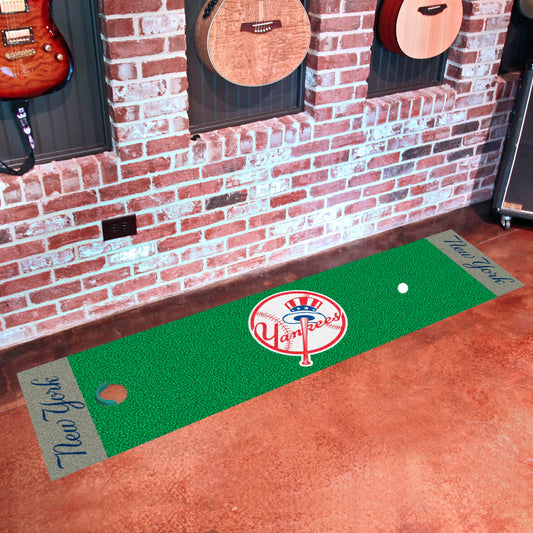 New York Yankees Putting Green Mat - 1.5ft. x 6ft.