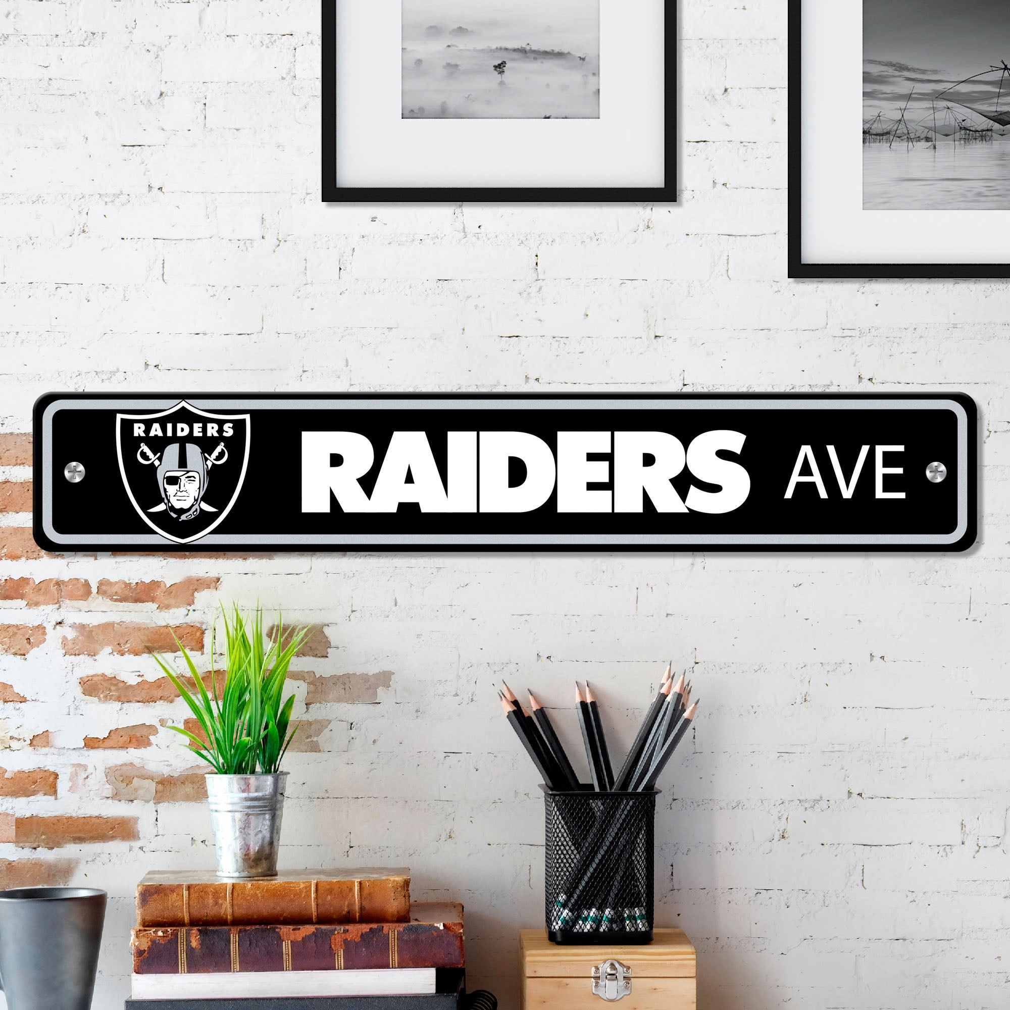 Las Vegas Raiders Team Color Street Sign Décor 4in. X 24in. Lightweight