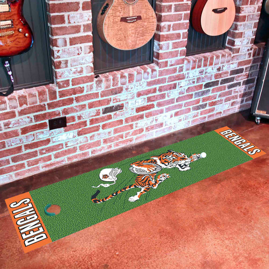 Cincinnati Bengals Putting Green Mat - 1.5ft. x 6ft., NFL Vintage