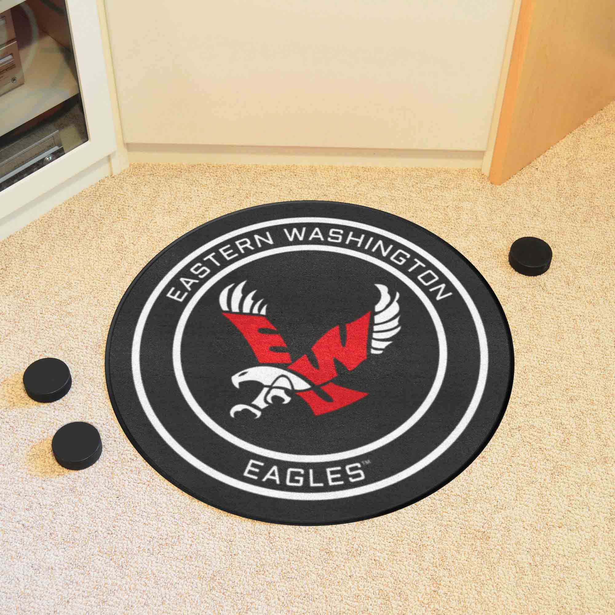 Eastern Washington Hockey Puck Rug - 27in. Diameter