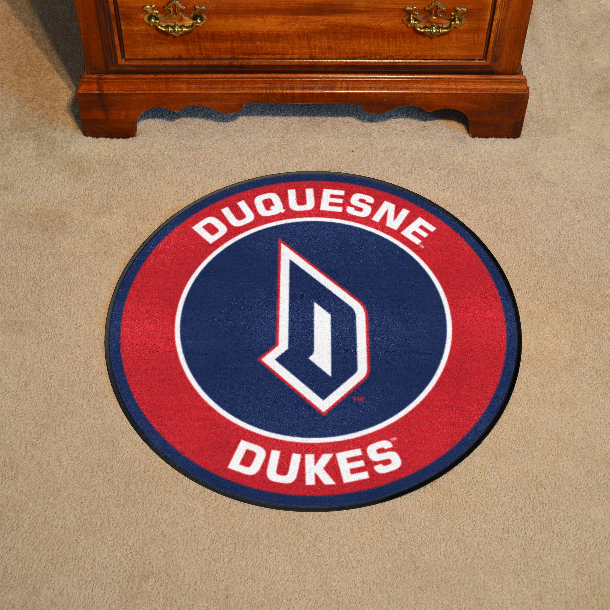 Duquesne Duke Roundel Rug - 27in. Diameter