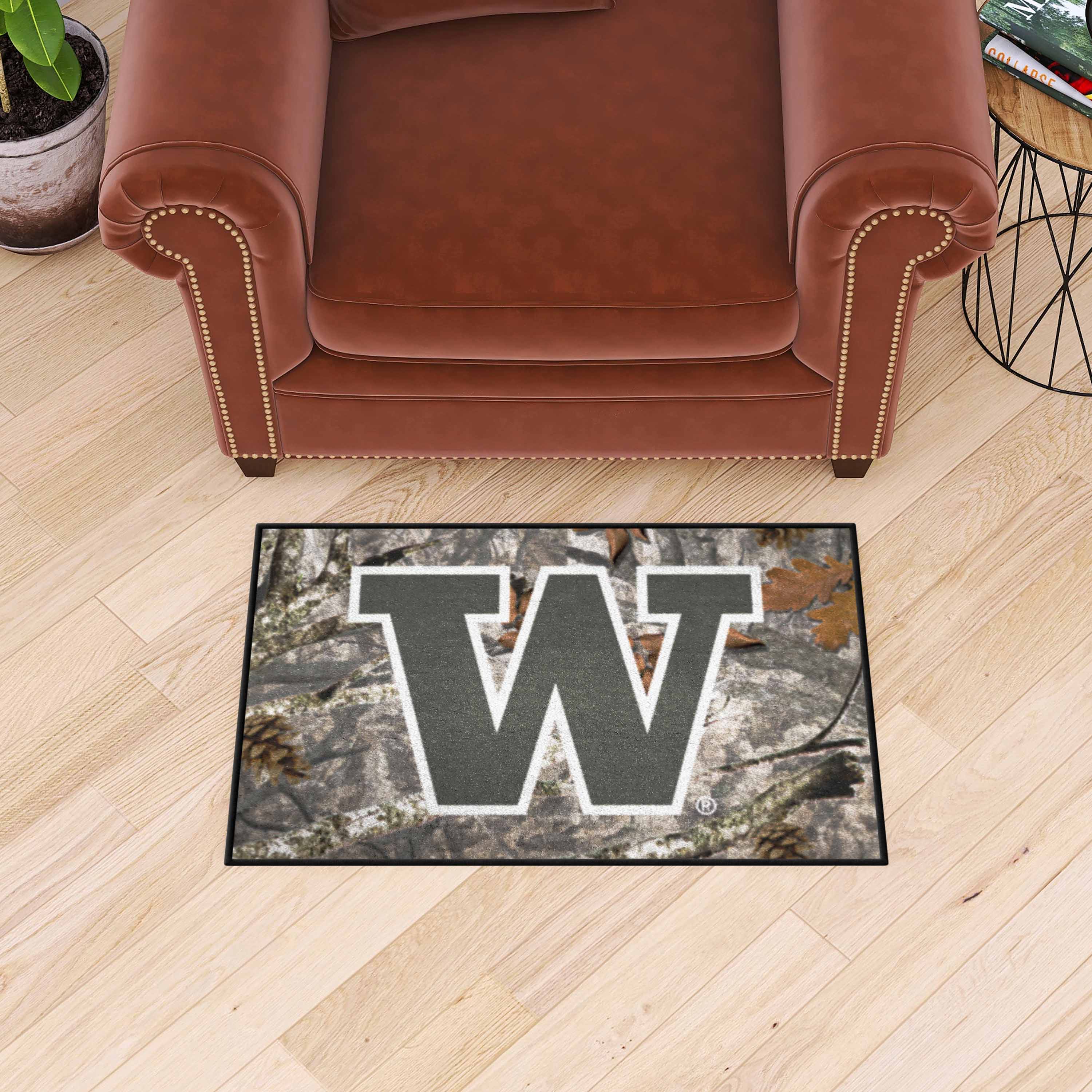 Washington Huskies Camo Starter Mat Accent Rug - 19in. x 30in.