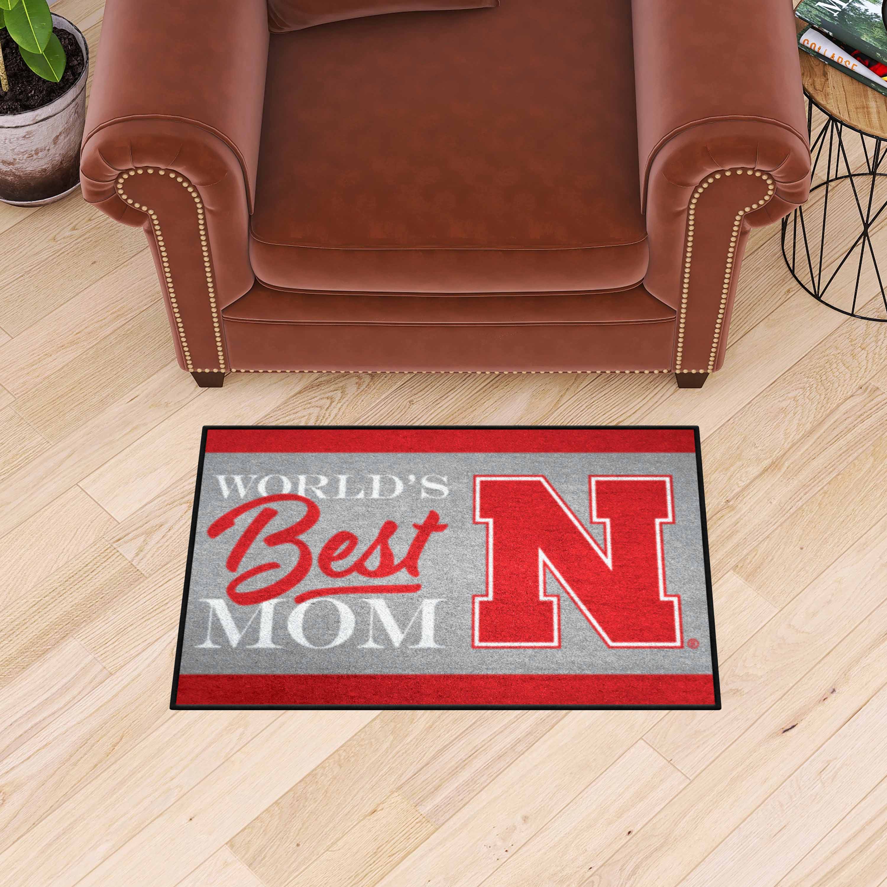 Nebraska Cornhuskers World's Best Mom Starter Mat Accent Rug - 19in. x 30in.