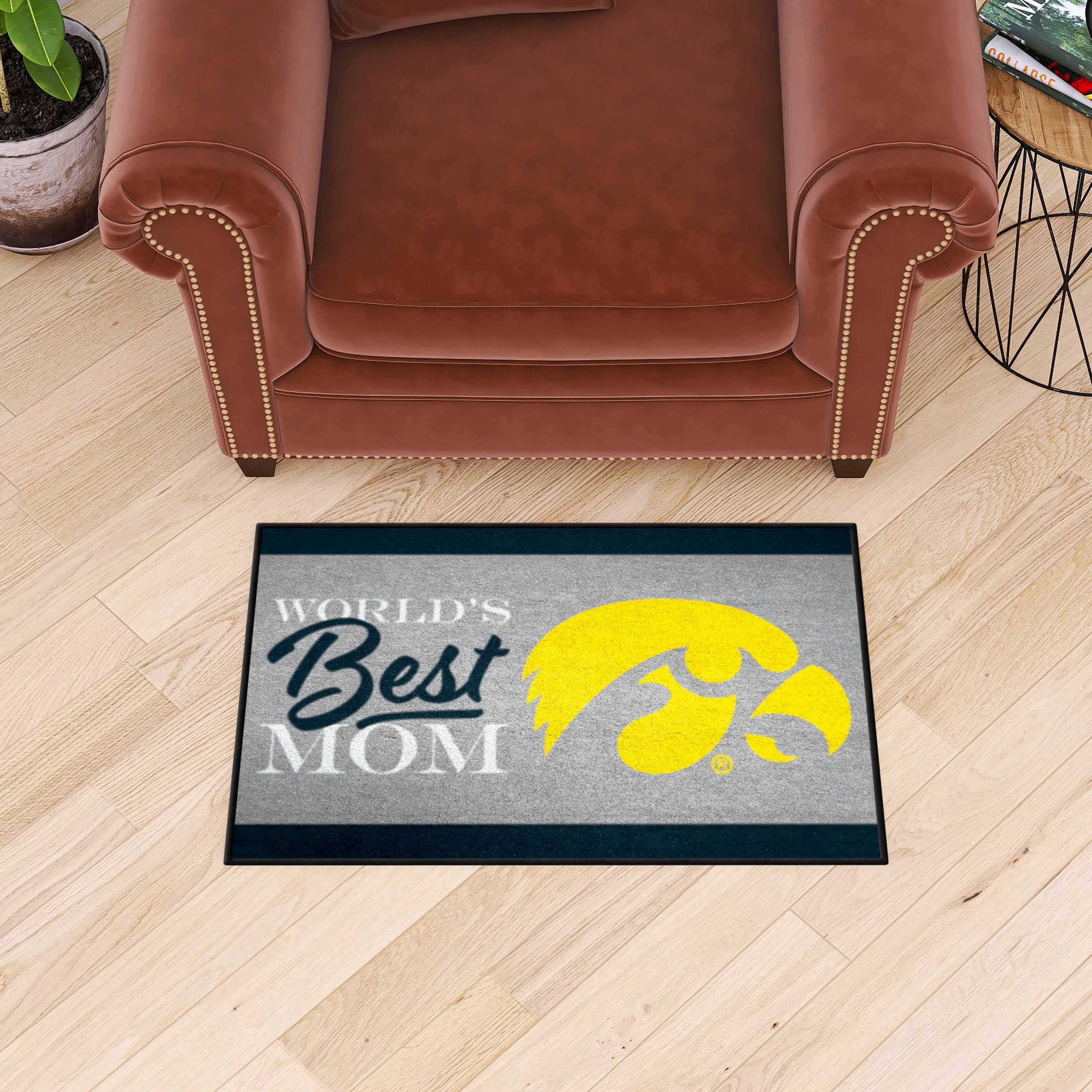 Iowa Hawkeyes World's Best Mom Starter Mat Accent Rug - 19in. x 30in.