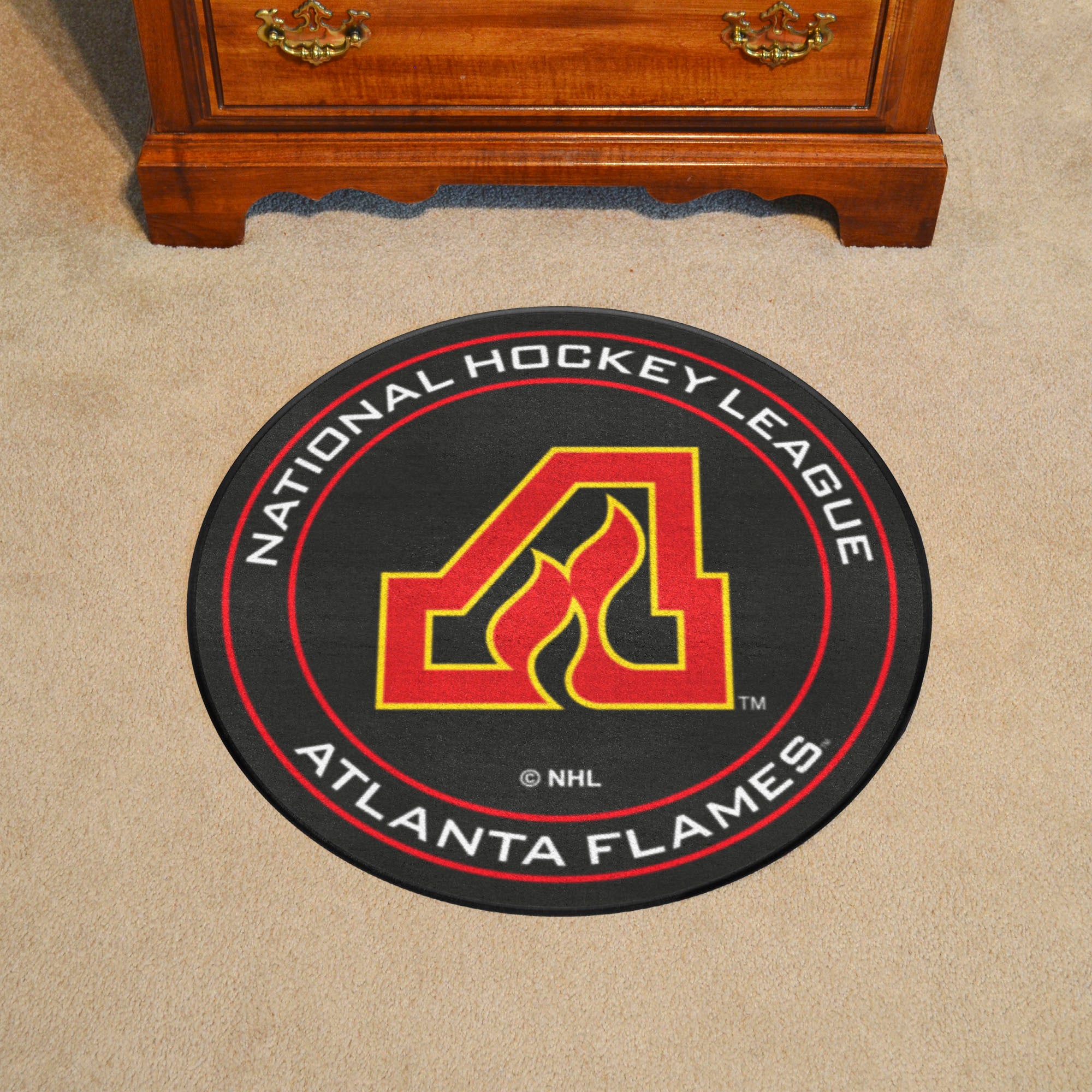 NHLRETRO Atlanta Flames Hockey Puck Rug - 27in. Diameter