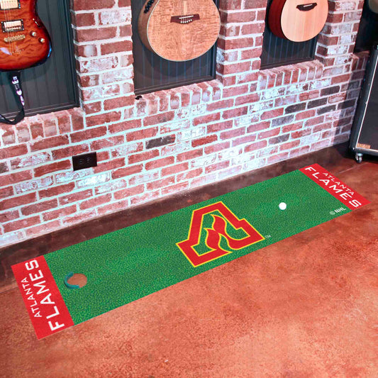 NHLRETRO Atlanta Flames Putting Green Mat - 1.5ft. x 6ft.