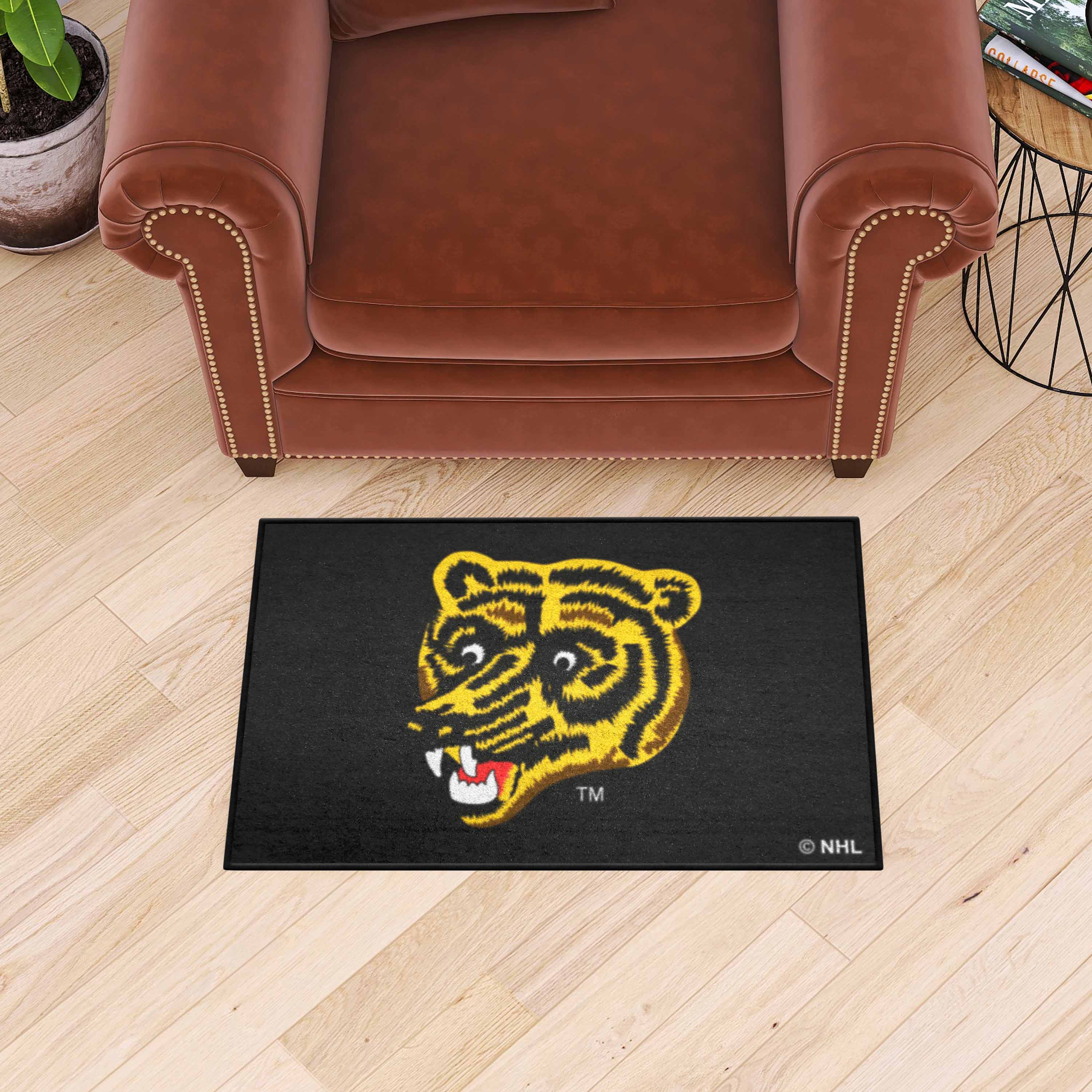 Retro NHL Boston Bruins Starter Mat Accent Rug - 19in. x 30in.