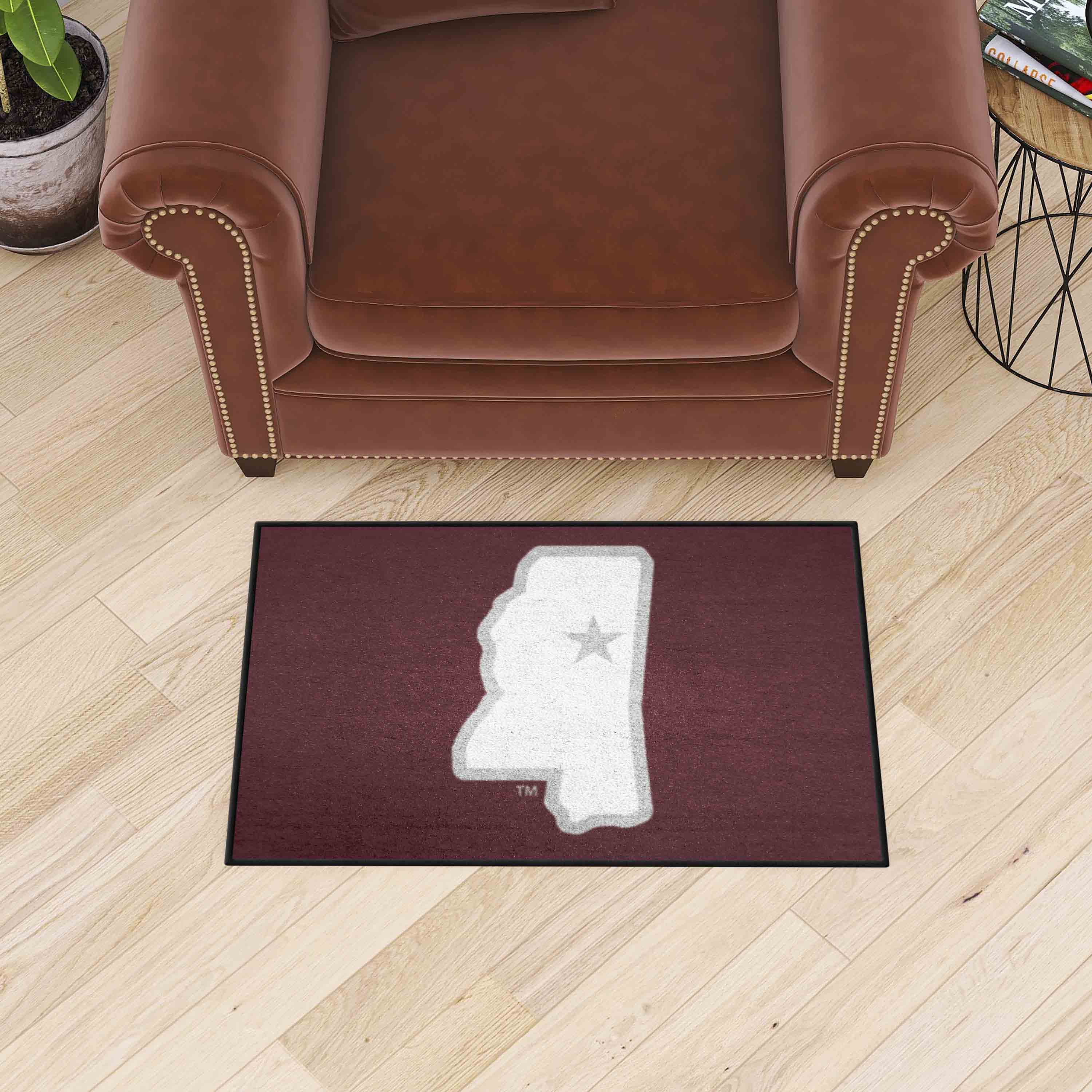 Mississippi State Bulldogs Starter Mat Accent Rug, State Logo - 19in. x 30in.