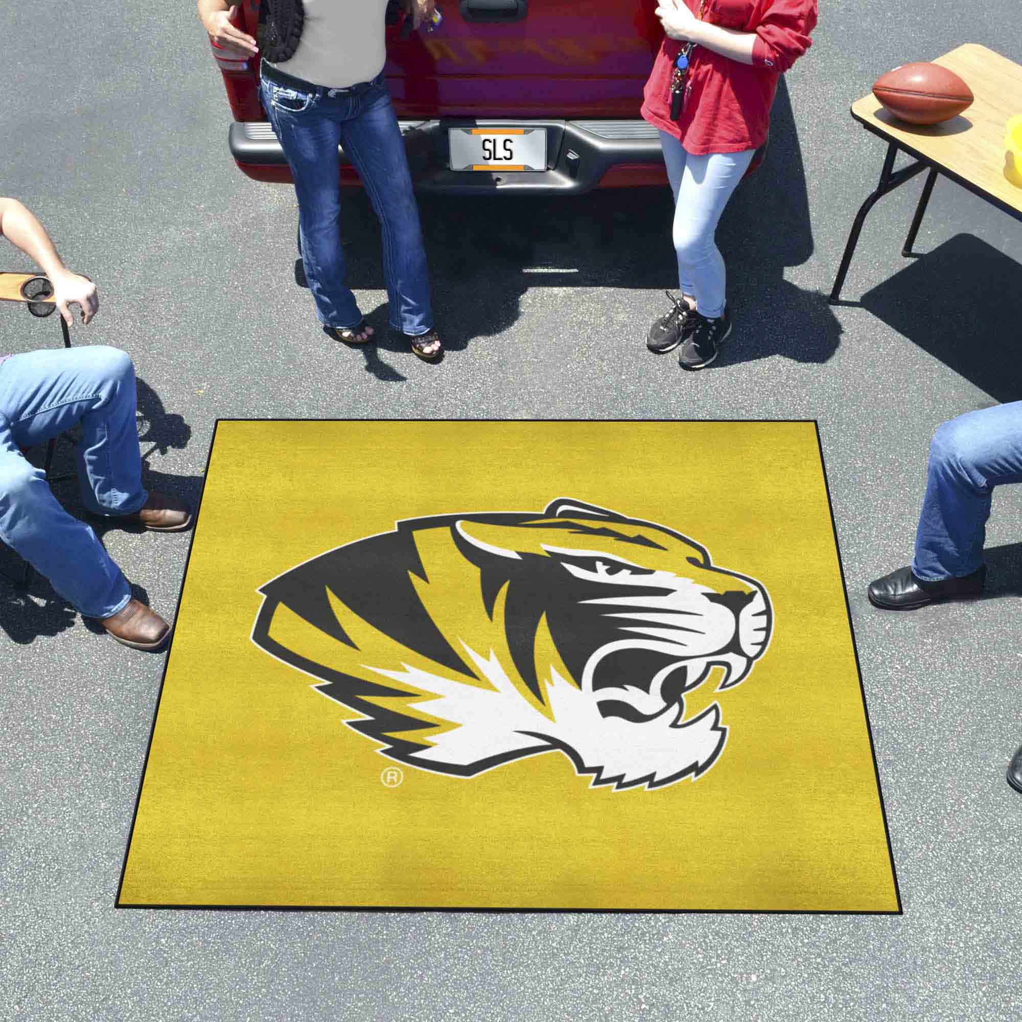 Missouri Tigers Tailgater Rug, Yellow - 5ft. x 6ft.