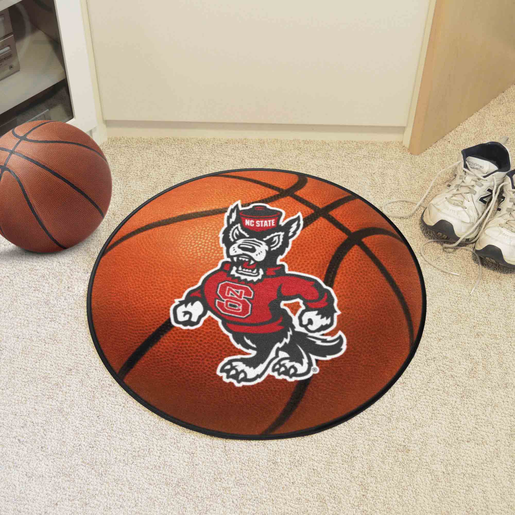 NC State Wolfpack Basketball Rug - 27in. Diameter