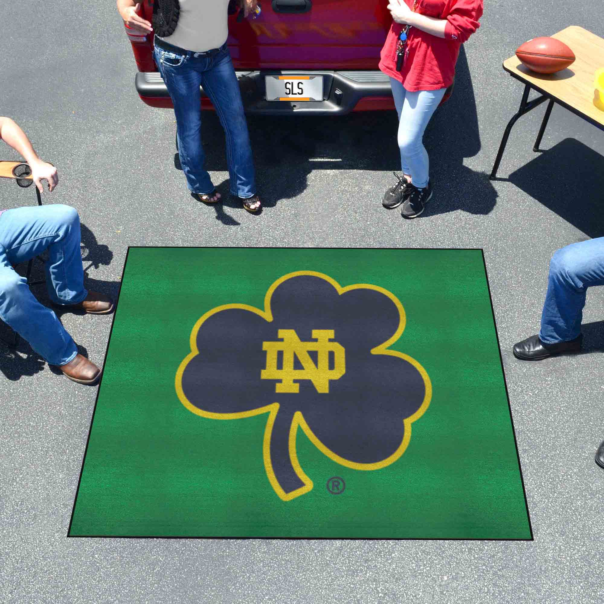 Notre Dame Fighting Irish Tailgater Rug, Clover Logo - 5ft. x 6ft.