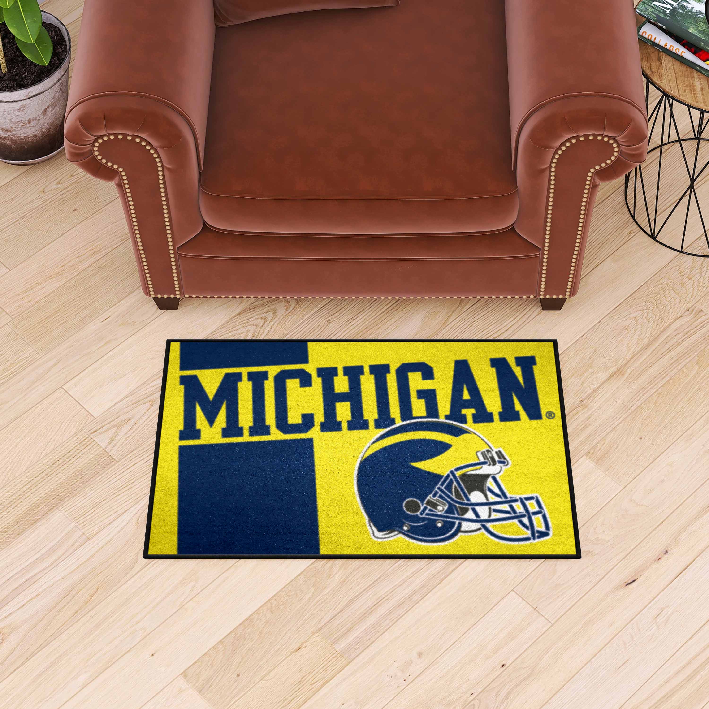 Michigan Wolverines Starter Mat Accent Rug - 19in. x 30in., Uniform Design