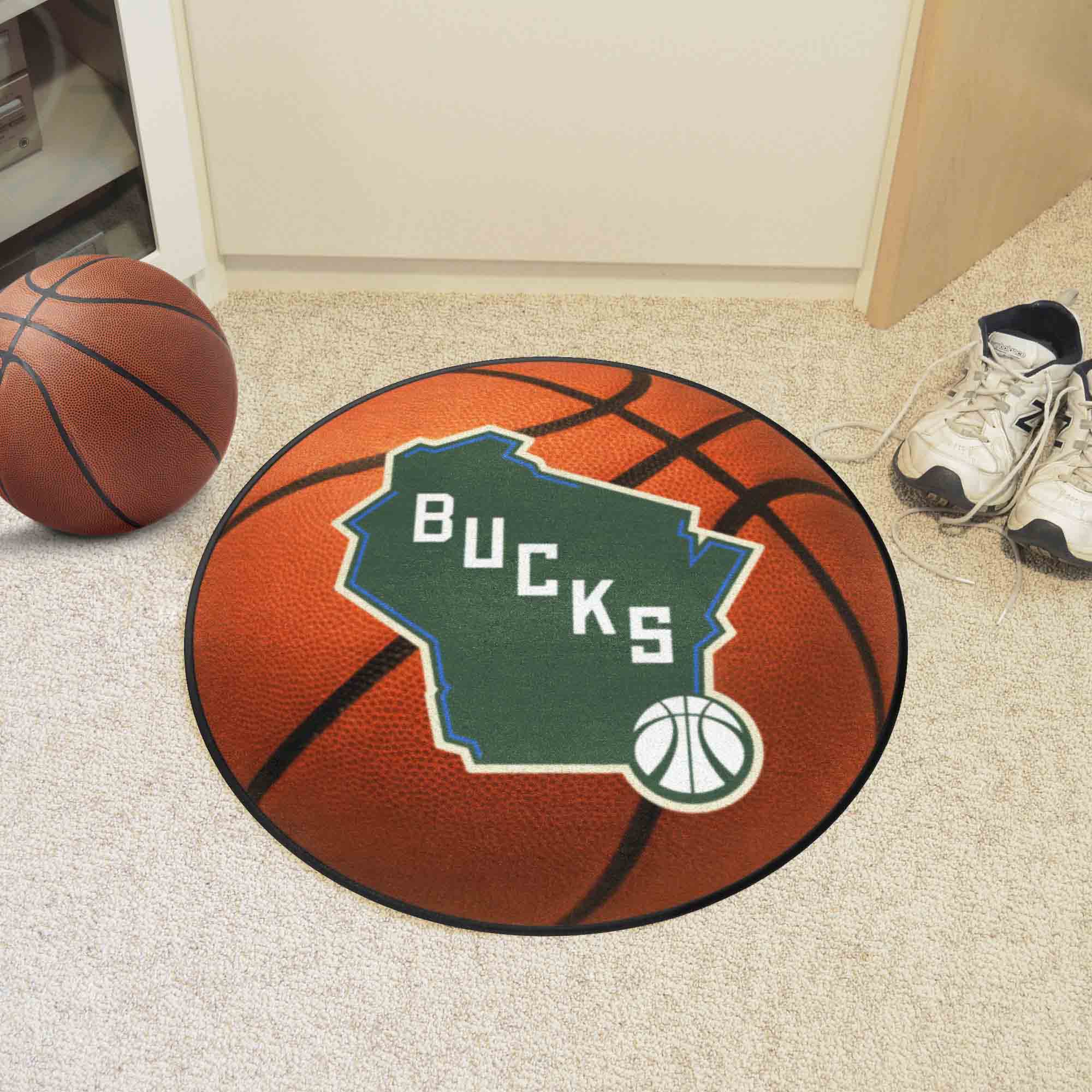 Milwaukee Bucks Basketball Rug - 27in. Diameter