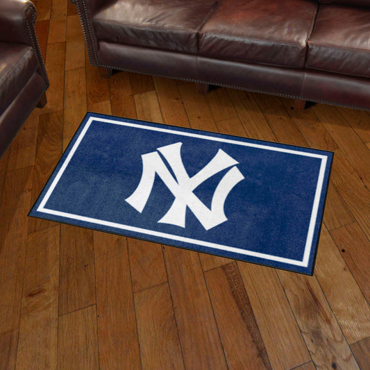 New York Yankees 3ft. x 5ft. Plush Area Rug - Retro Collection - New York Yankees