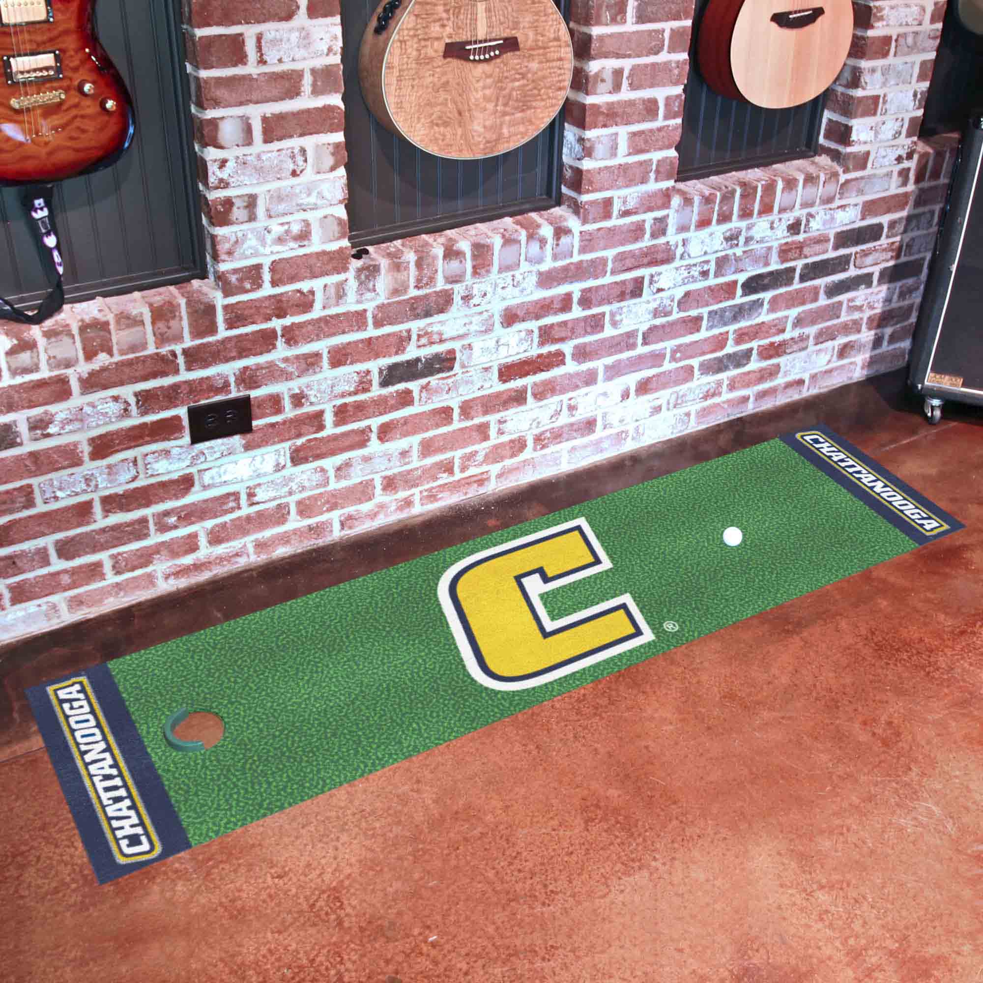 Chattanooga Mocs Putting Green Mat - 1.5ft. x 6ft.