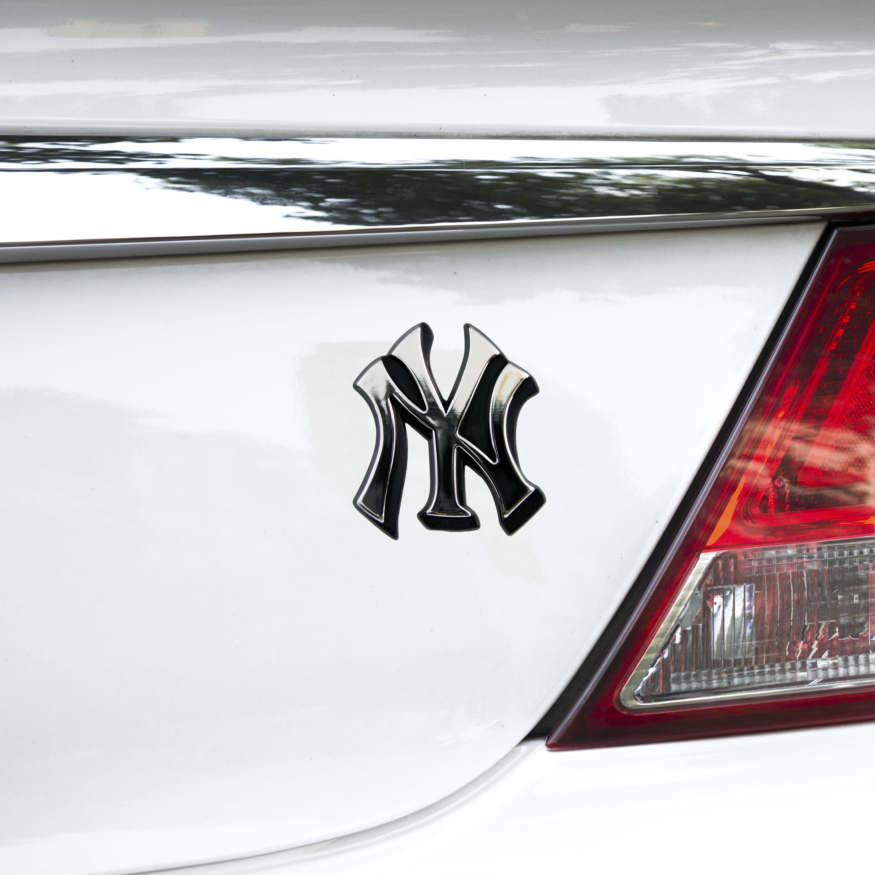 New York Yankees Molded Chrome Plastic Emblem