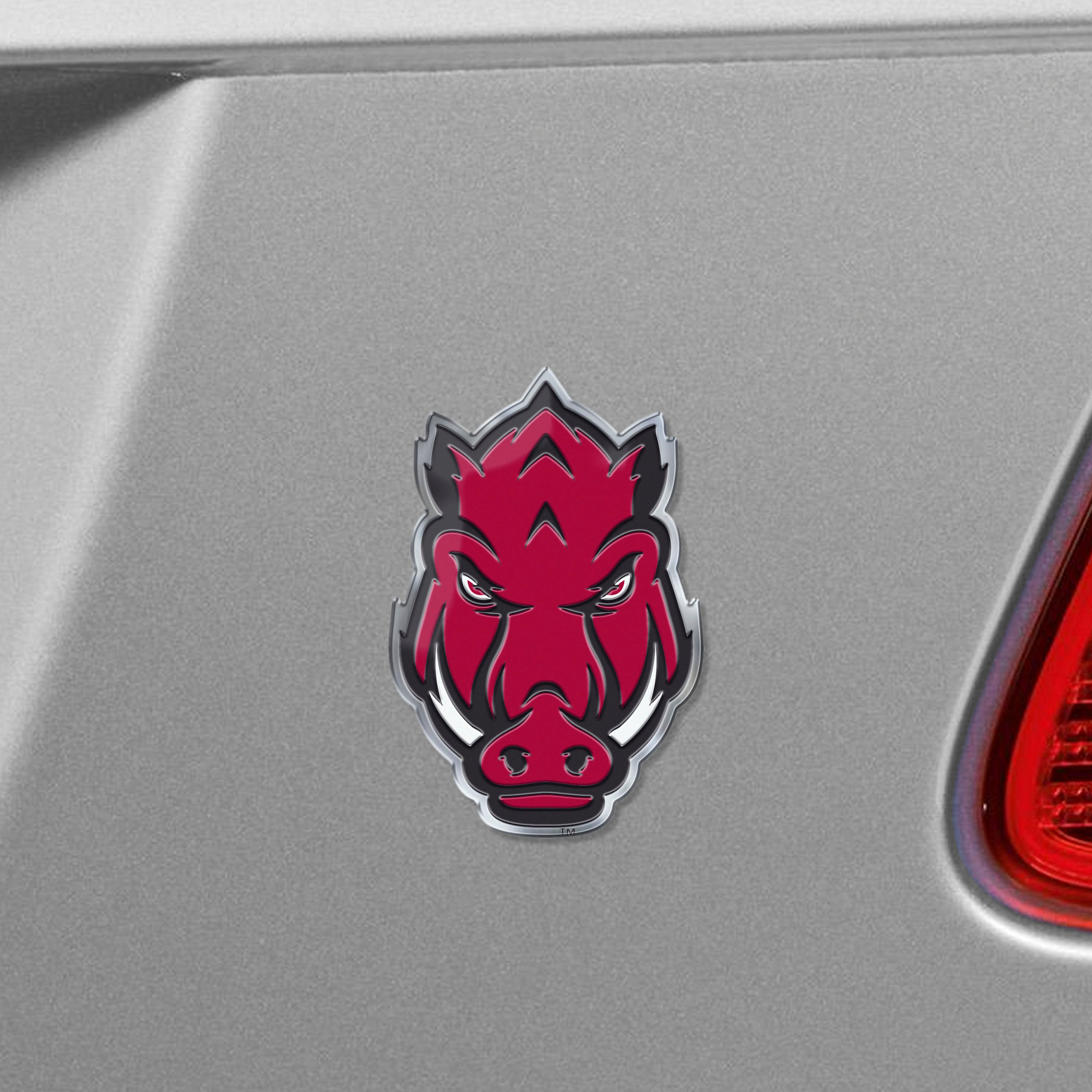 Arkansas Razorbacks Heavy Duty Aluminum Embossed Color Emblem - Alternate