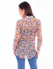 Blusa con cuello y botones múltiples de Honey Creek