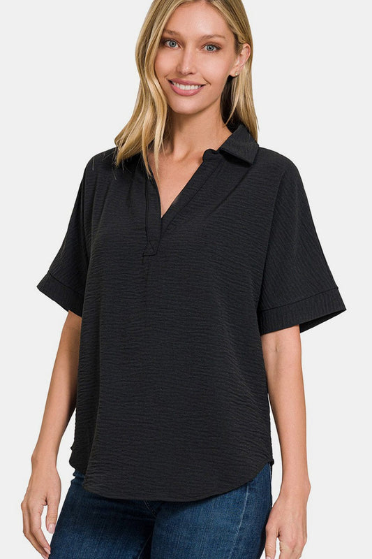 Blusa de manga corta con cuello y cuello texturizado de talla grande Zenana