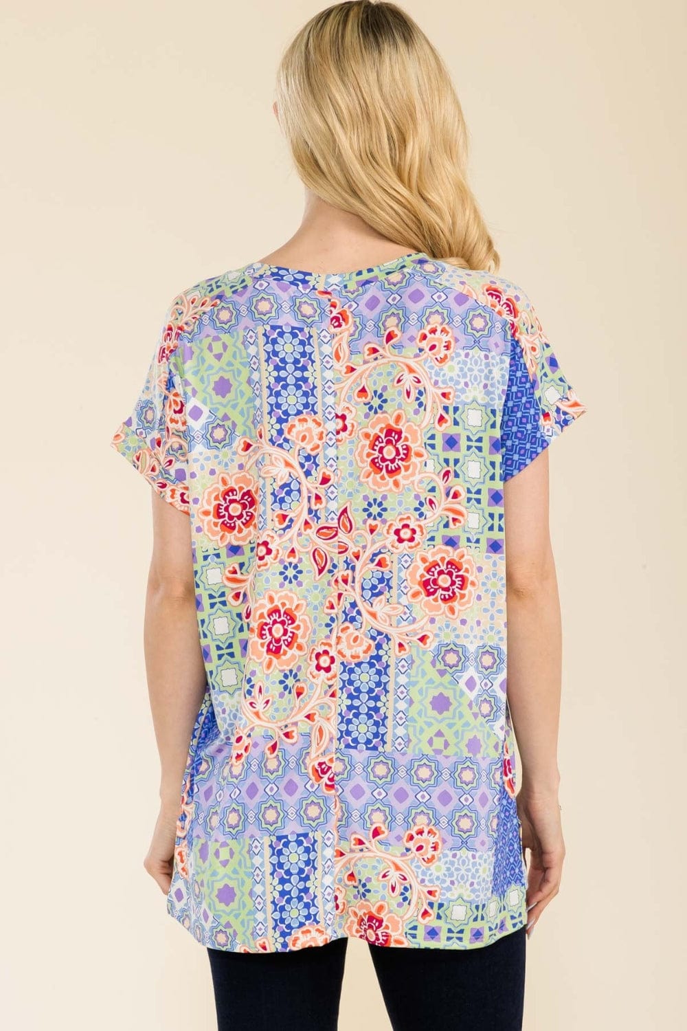 Celeste Full Size Round Neck Short Sleeve Floral T-Shirt - Trendsi