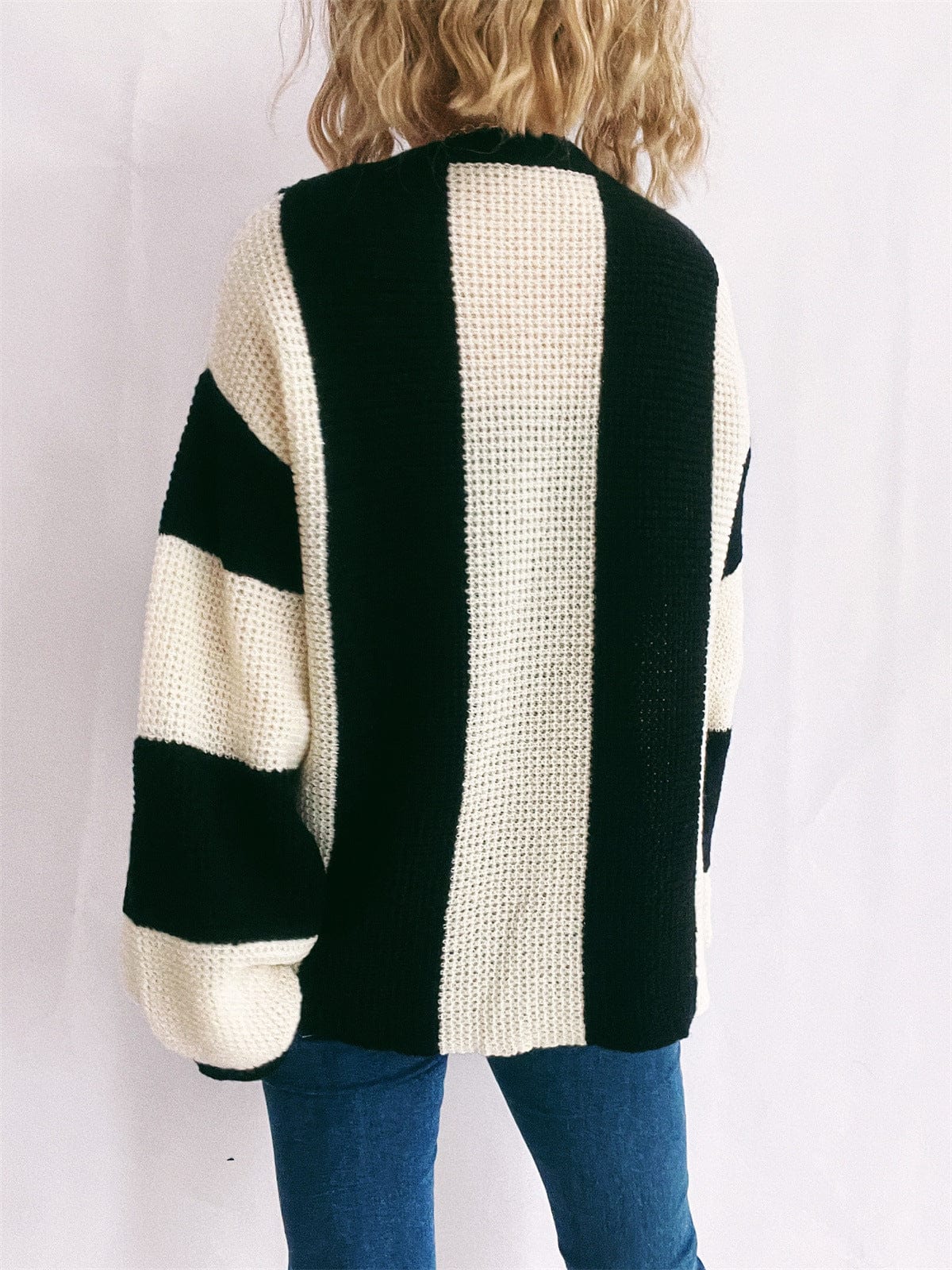 Color Block Round Neck Long Sleeve Sweater - Trendsi