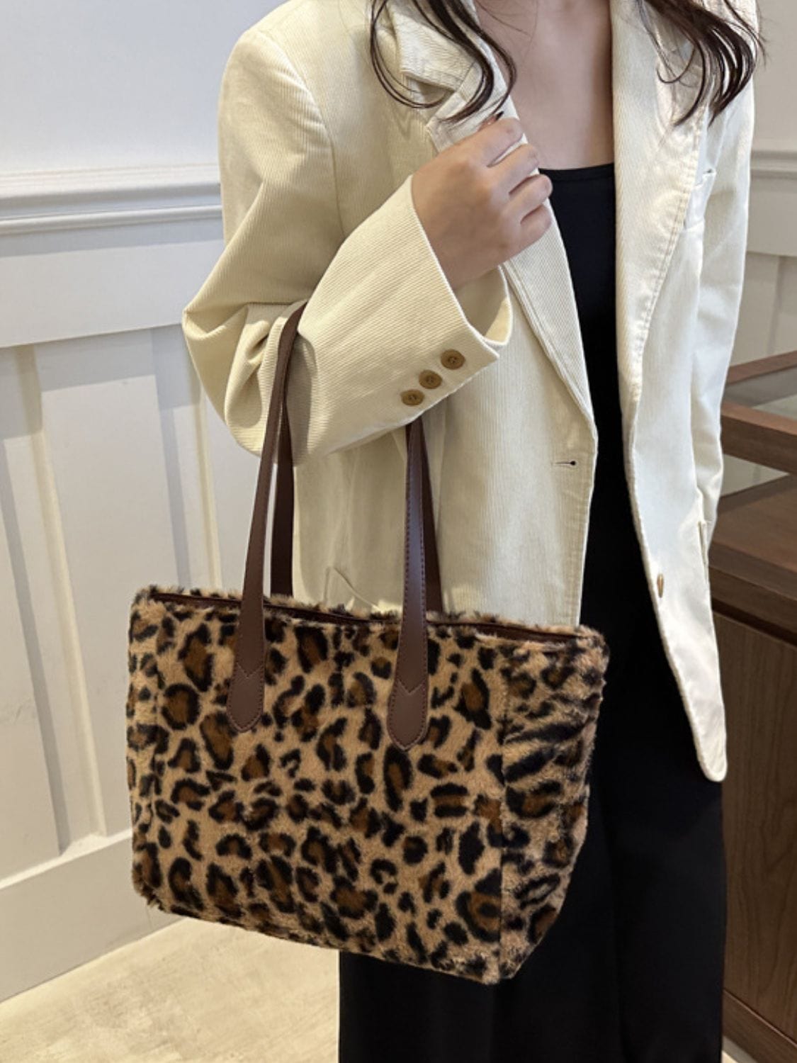 Leopard Fluff Tote Bag - Trendsi