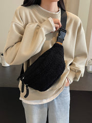 Bolso bandolera Sherpa con correa ajustable