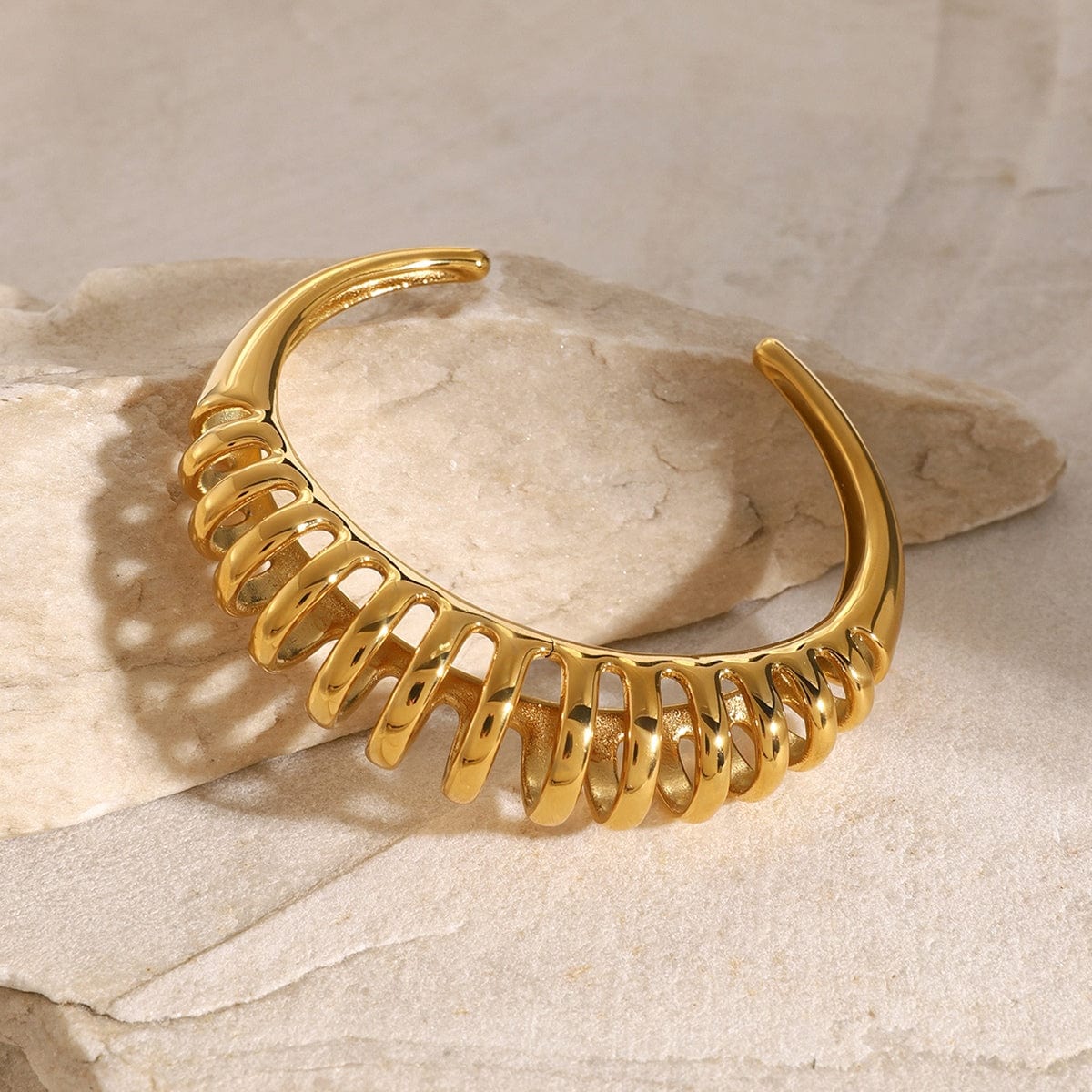 18K Gold-Plated Stainless Steel Cutout Bracelet - Trendsi