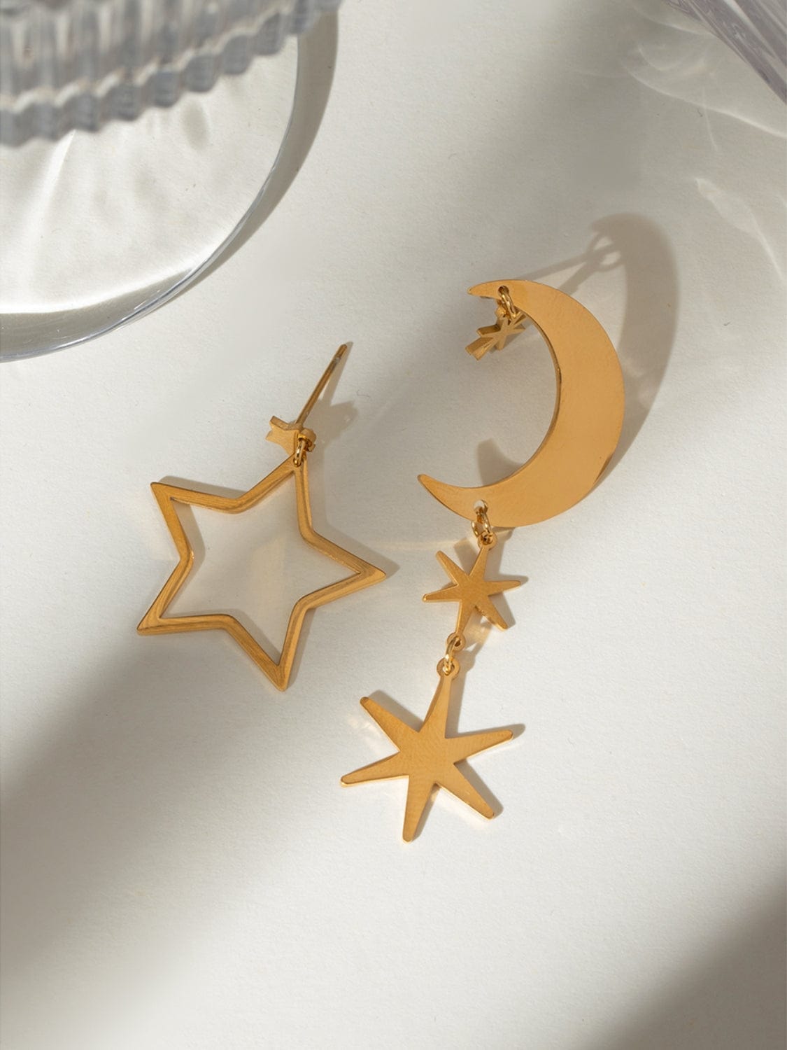 18K Gold-Plated Moon & Star Dangle Earrings - Trendsi