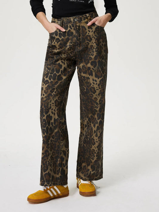 Leopard Straight Jeans with Pockets - Trendsi