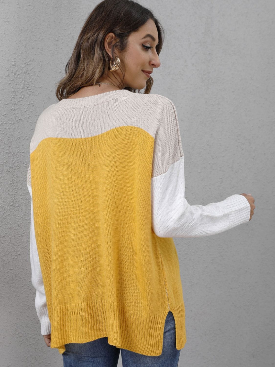 Color Block Round Neck Sweater - Trendsi