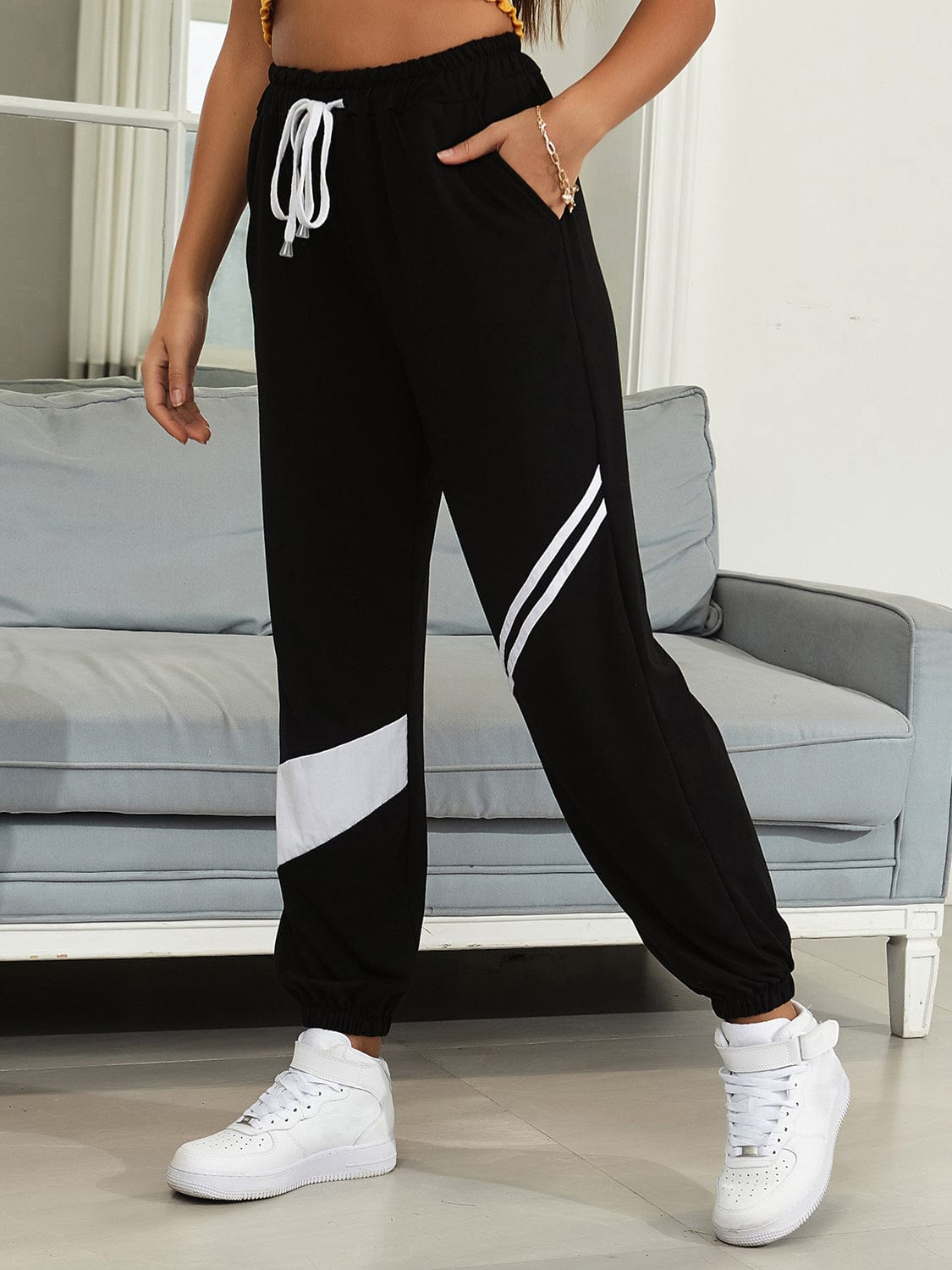 Drawstring Contrast Joggers with Pockets - Trendsi