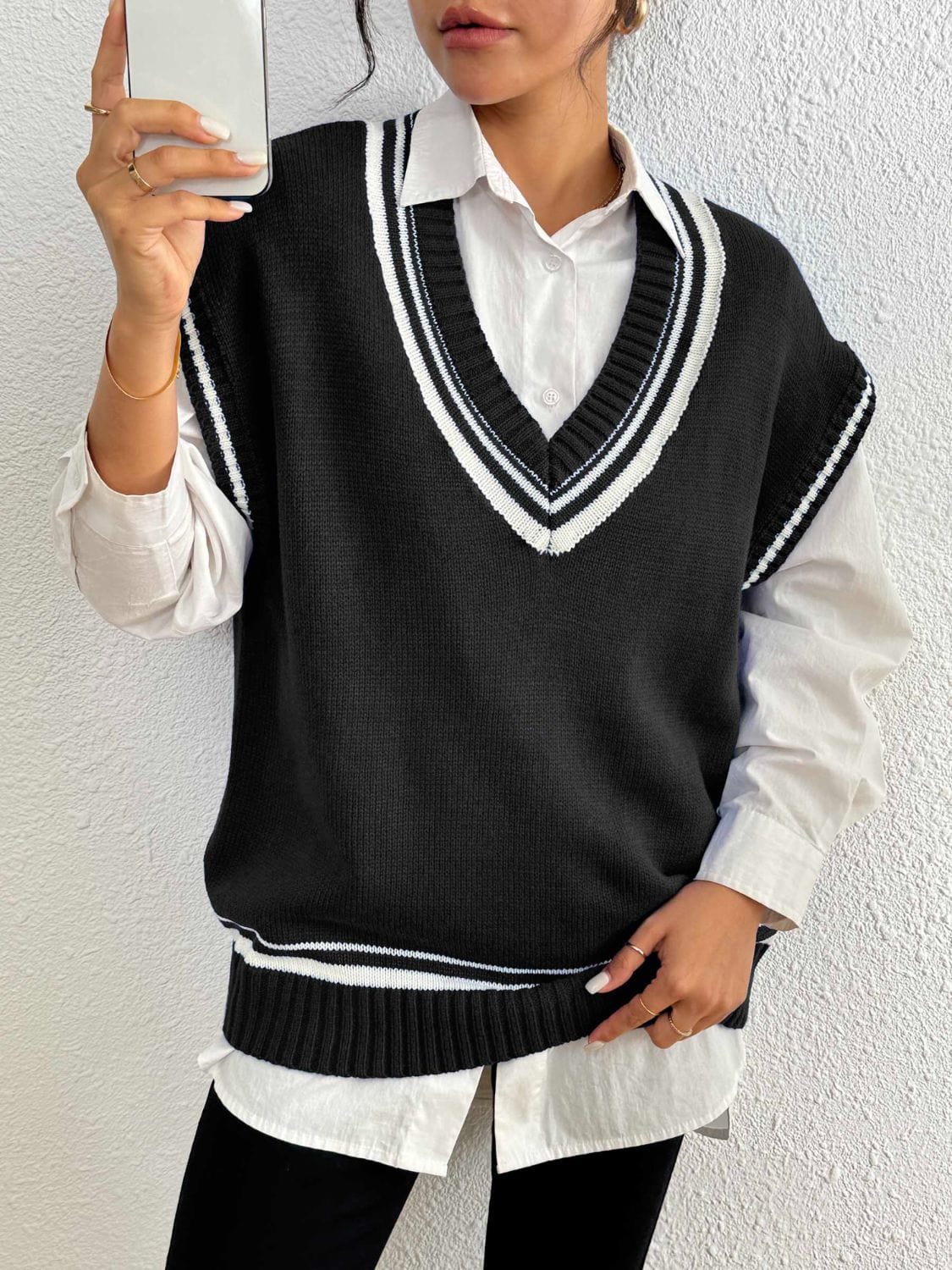 Contrast Trim V-Neck Sweater Vest - Trendsi