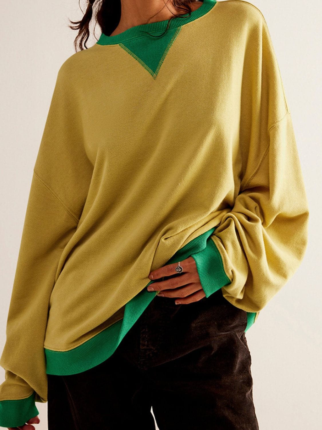 Contrast Trim Round Neck Long Sleeve Sweatshirt - Trendsi