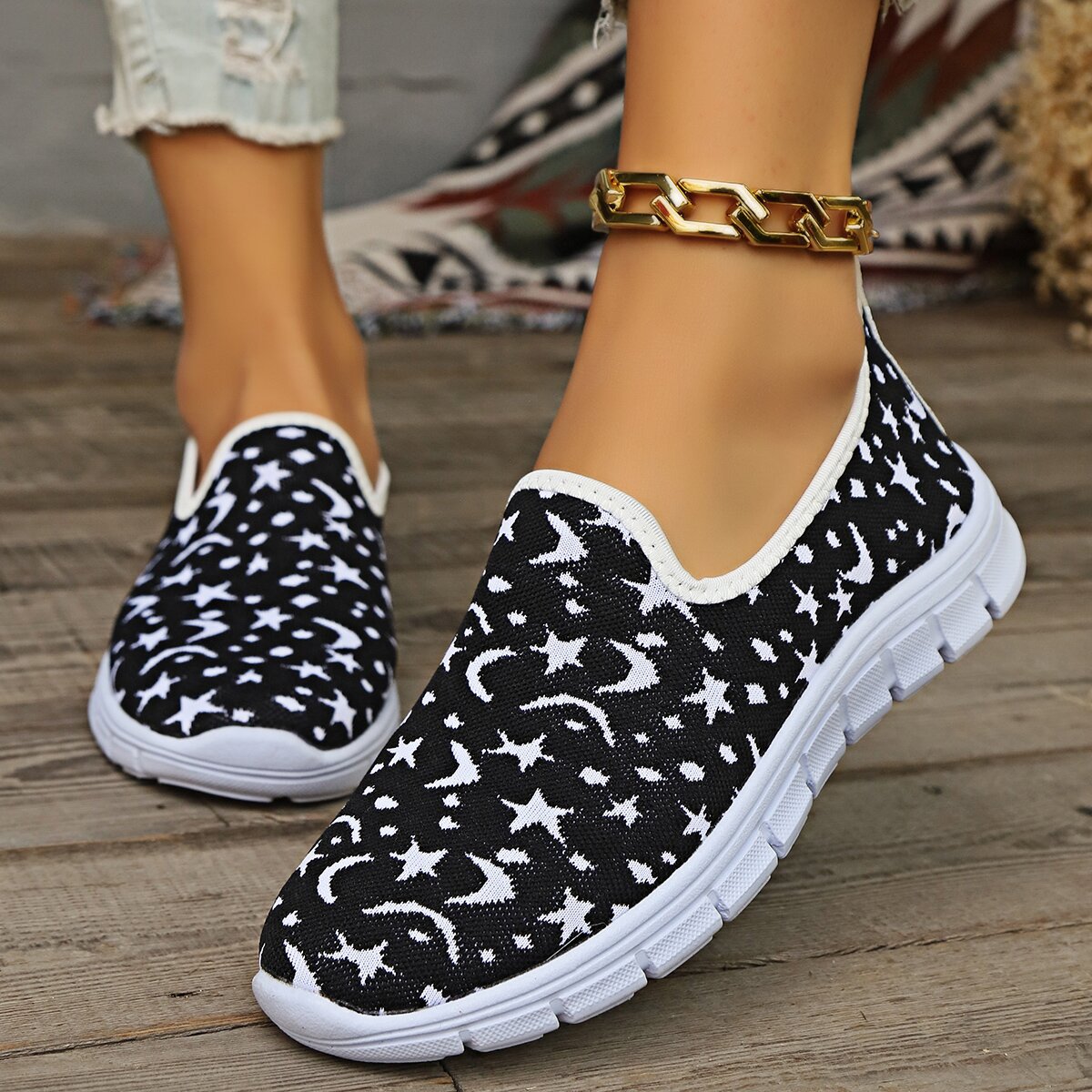 Star & Moon Pattern Flat Loafers Trendsi