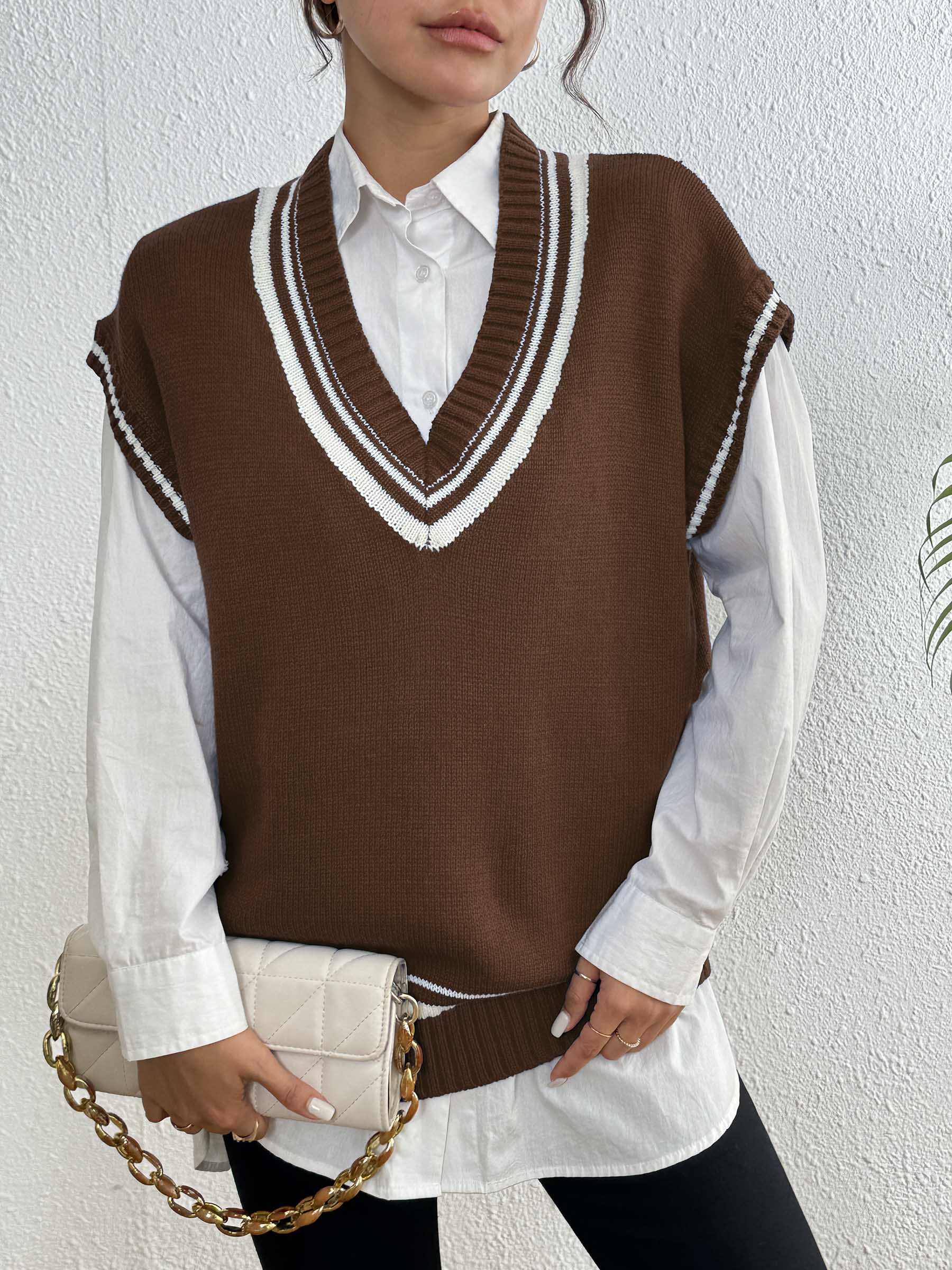 Contrast Trim V-Neck Sweater Vest - Trendsi